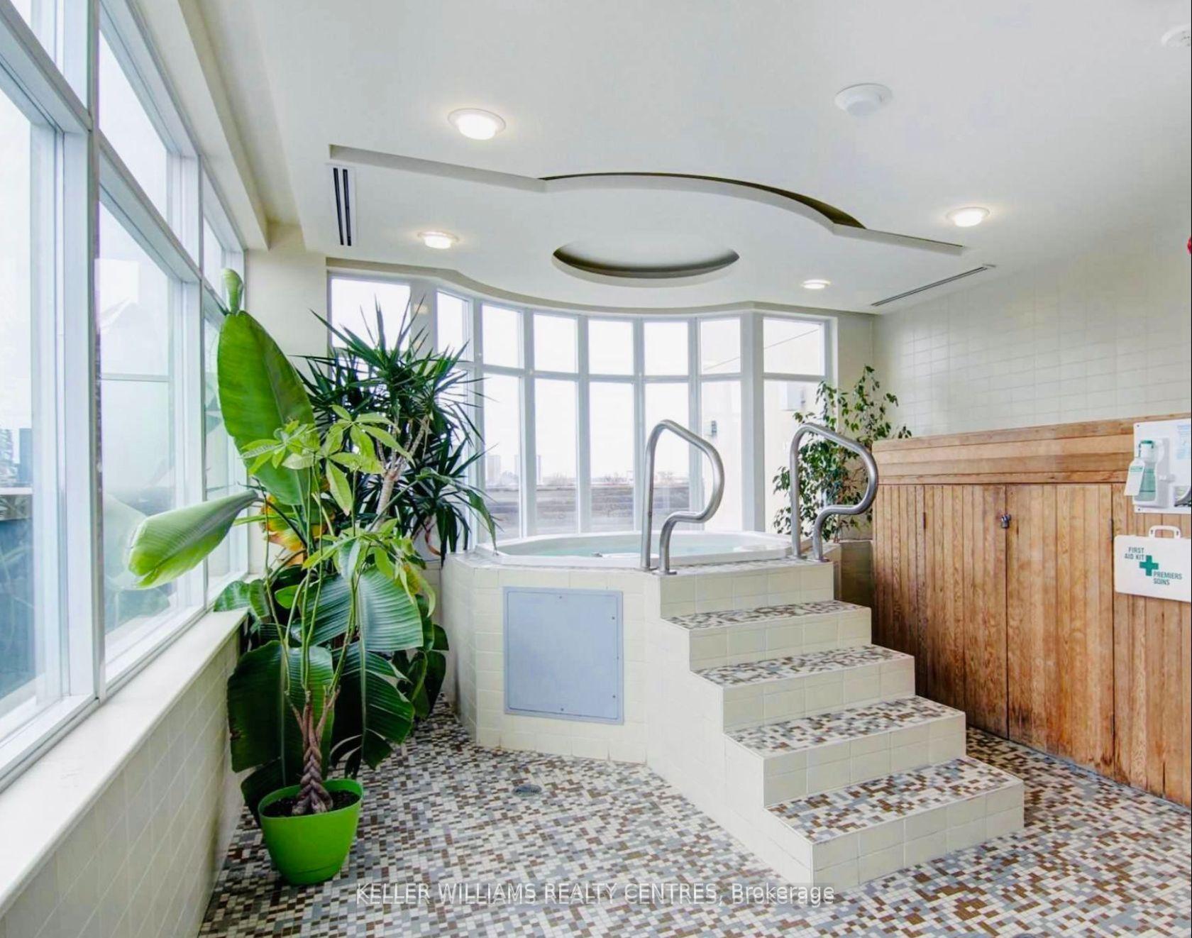 2 Bedrooms Condo at 230 King, Toronto For sale