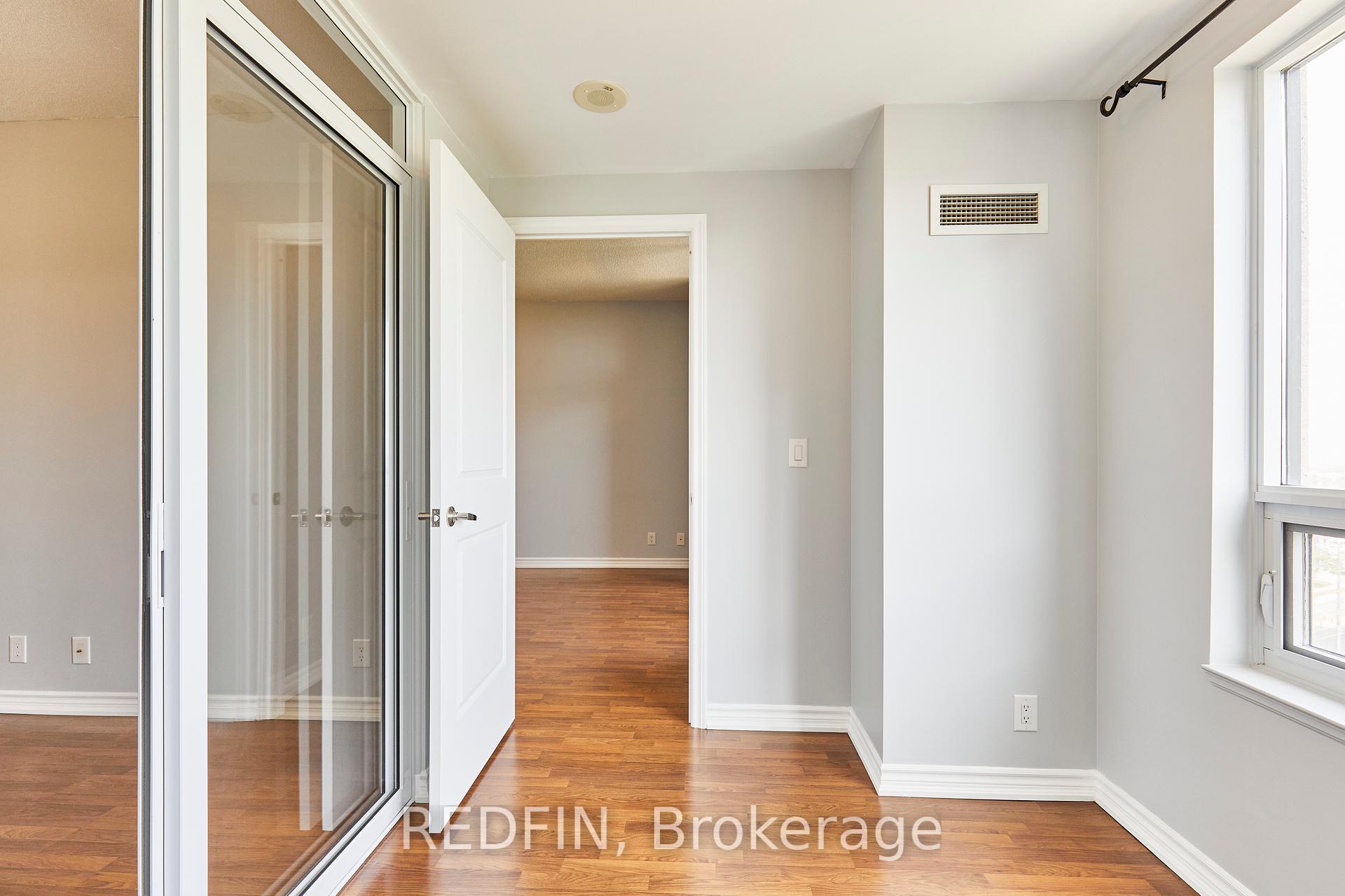 2 Bedrooms Condo at 9235 Jane, Vaughan For sale