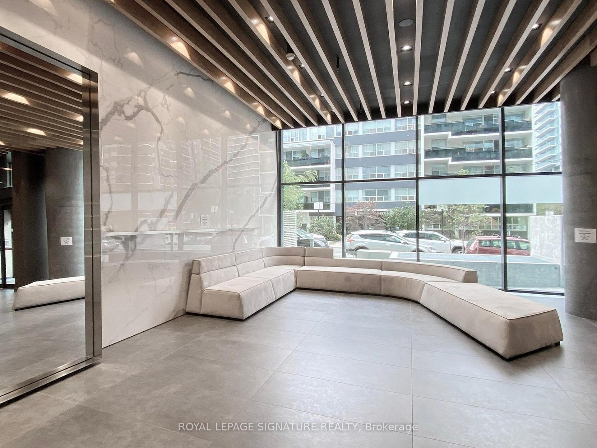 2 Bedrooms Condo at 161 Roehampton, Toronto For sale
