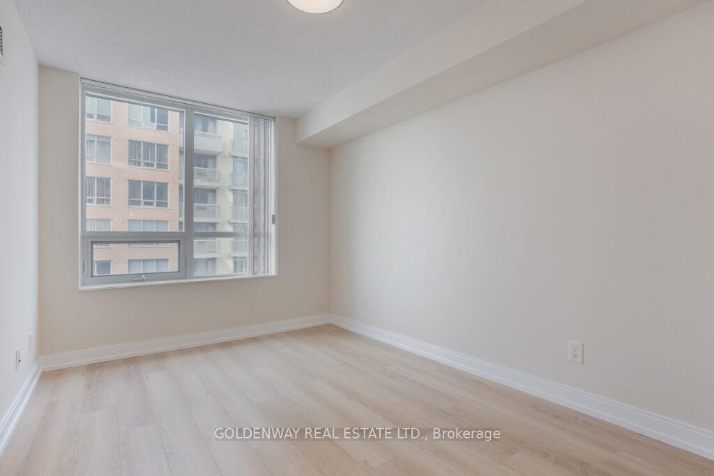 1 Bedroom Condo at 25 Viking, Toronto For sale