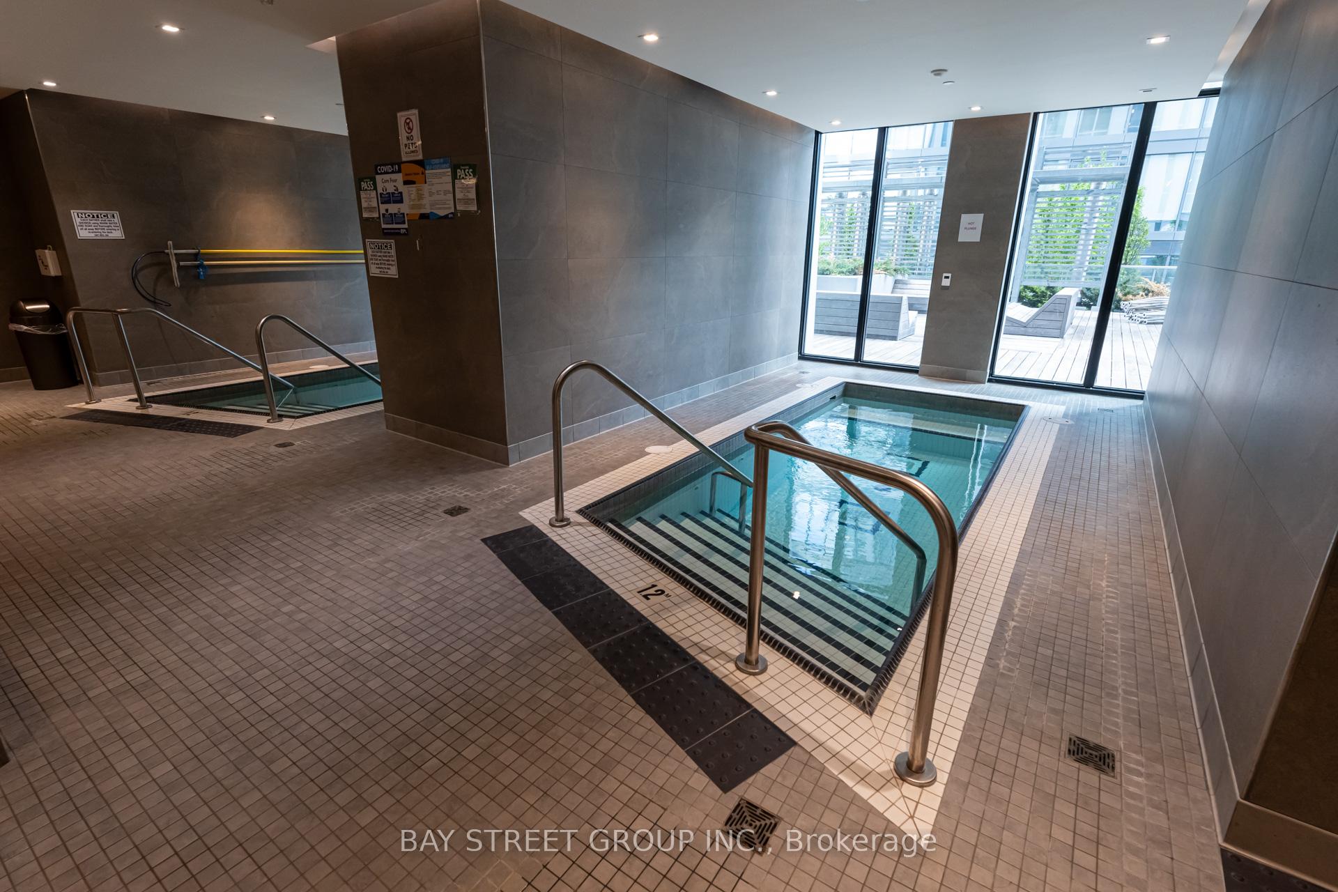2 Bedrooms Condo at 1 Yorkville, Toronto For sale