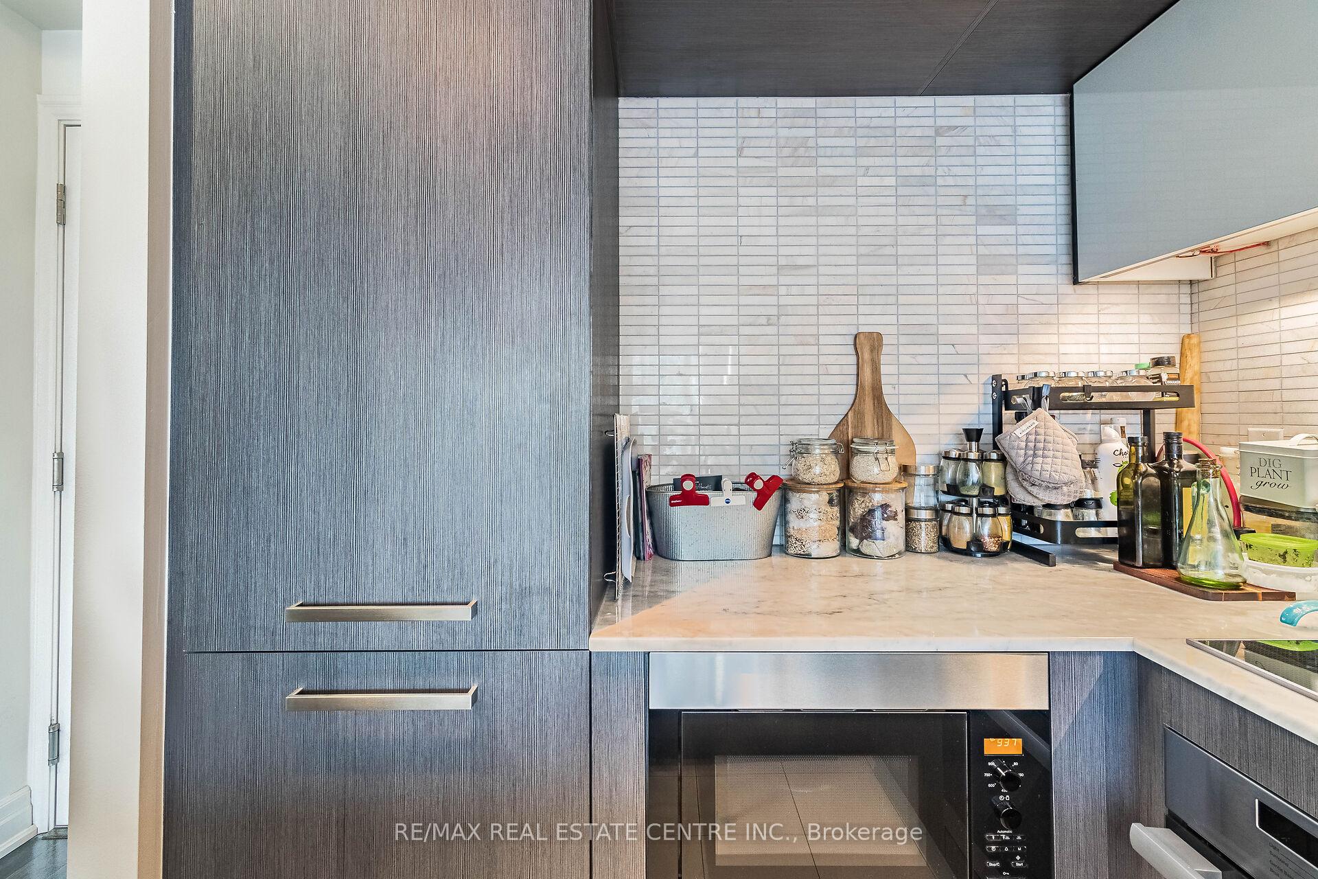 1 Bedroom Condo at 8 The Esplanade, Toronto For sale