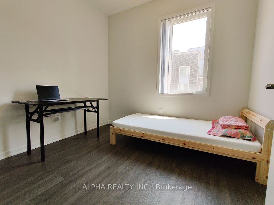 10 Almond Blossom Mews