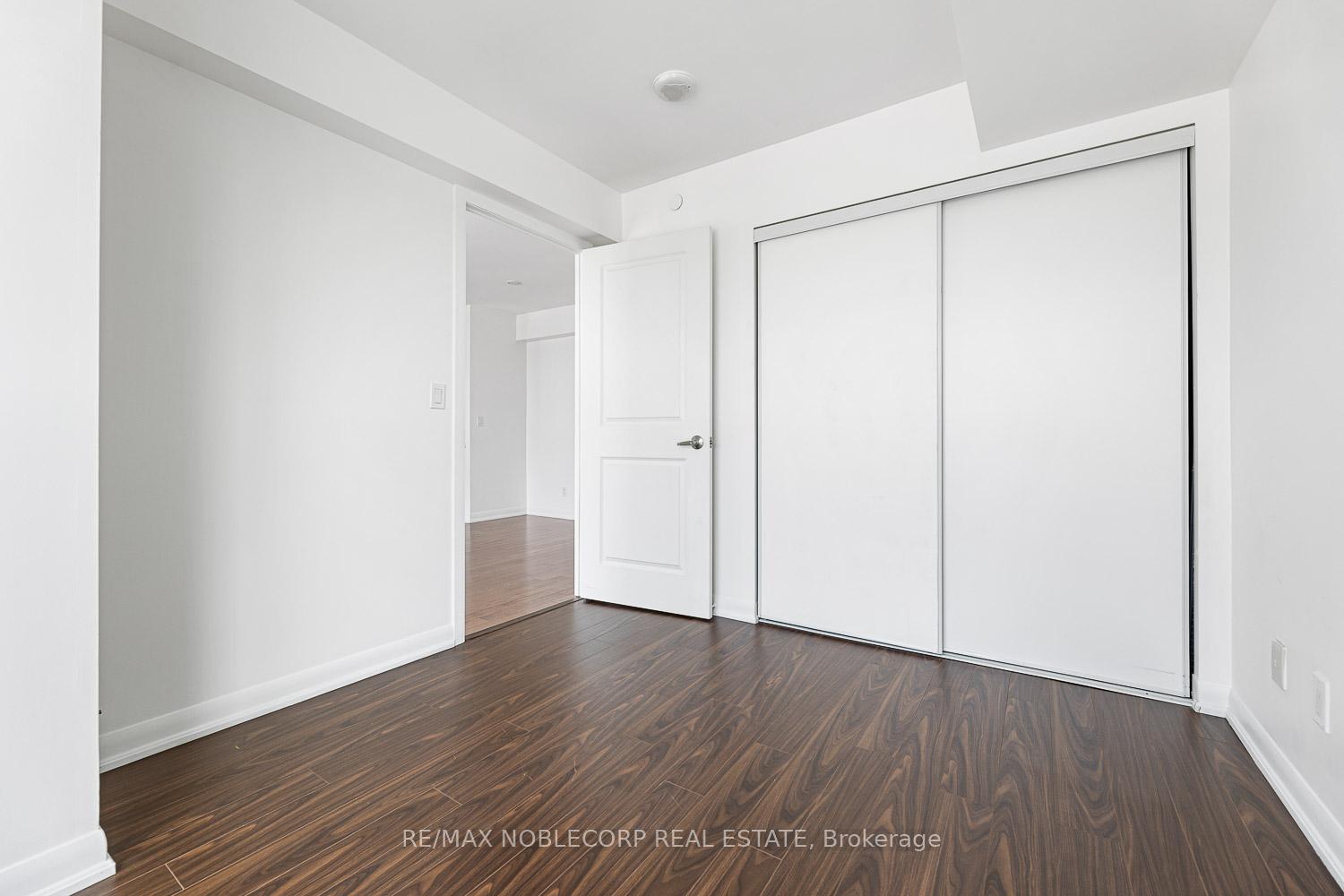 2 Bedrooms Condo at 215 Sherway Gardens, Toronto For sale