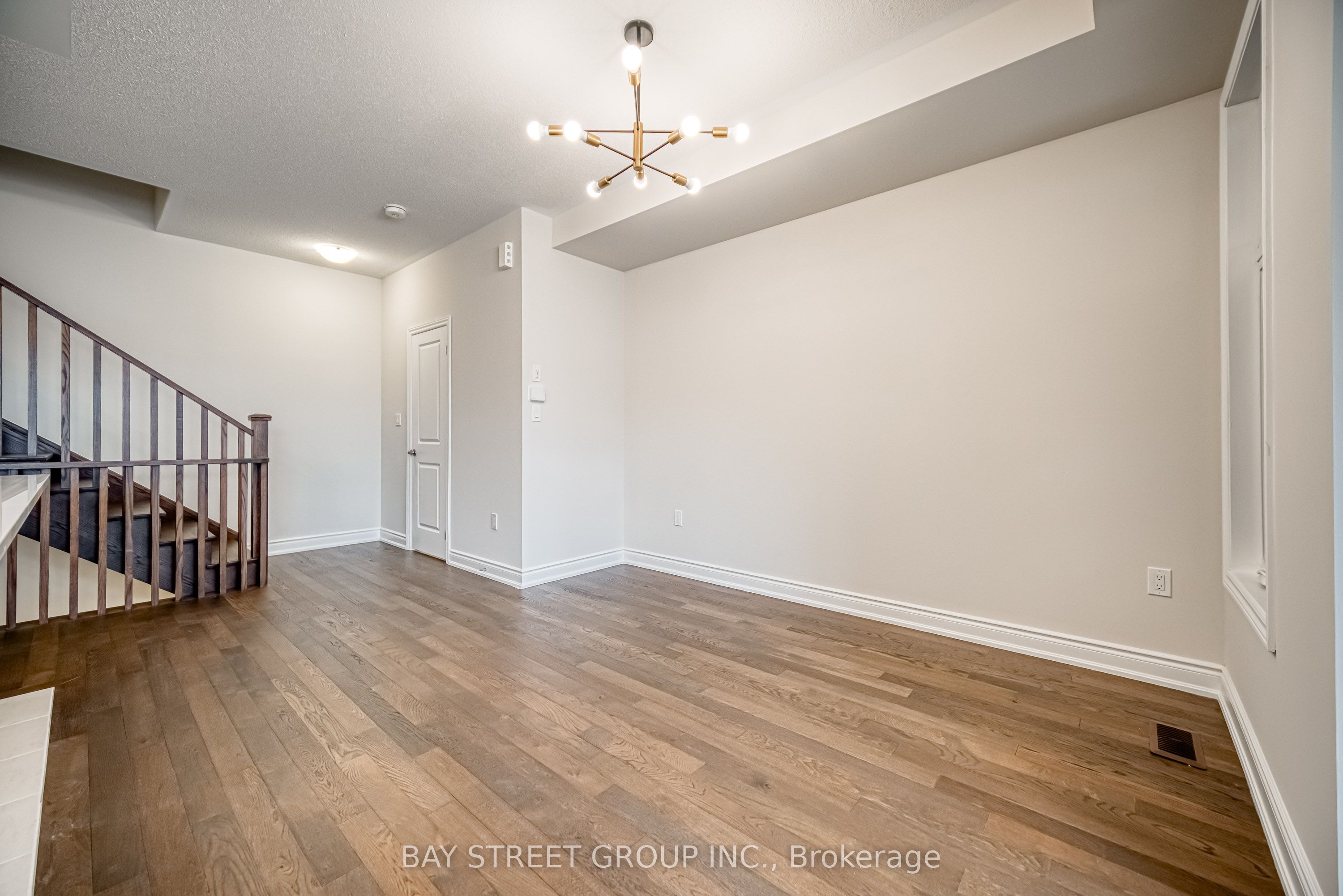 1411 Courtleigh Trail