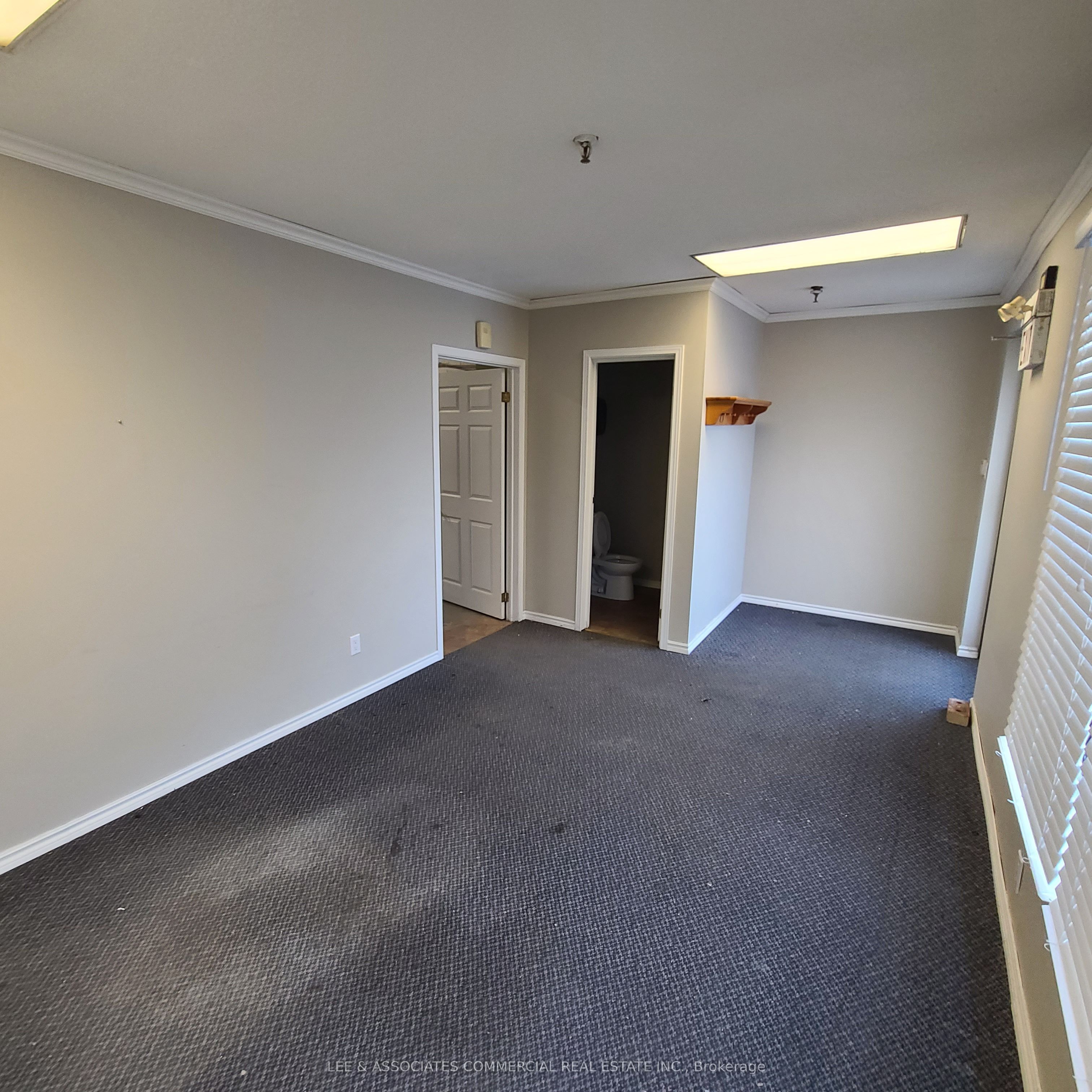 264 Bronte Street S