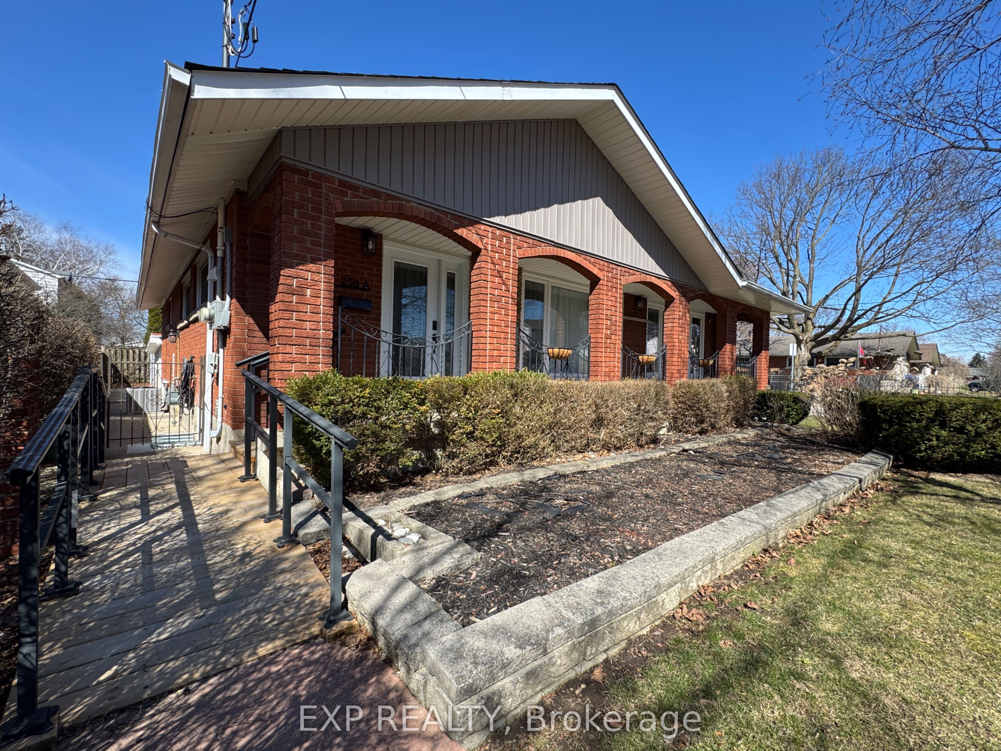 250 West 31st Street, Hamilton, ON L9C 5G4
