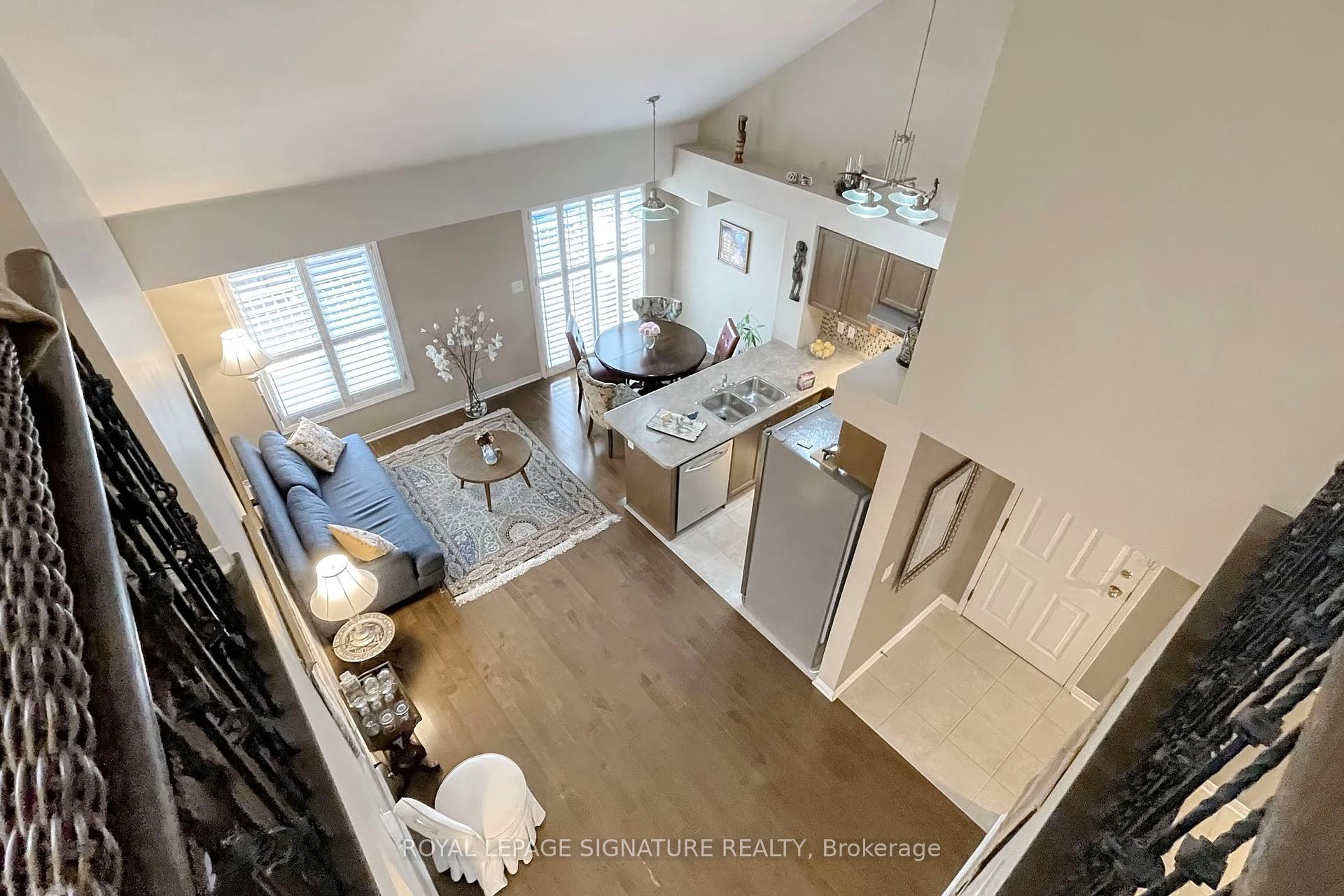 4 Bedrooms Condo at 649D Warden, Toronto For sale