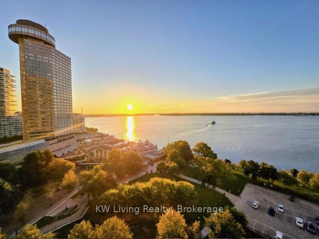 #1618 - 33 Harbour Square, Toronto Unit: 1618