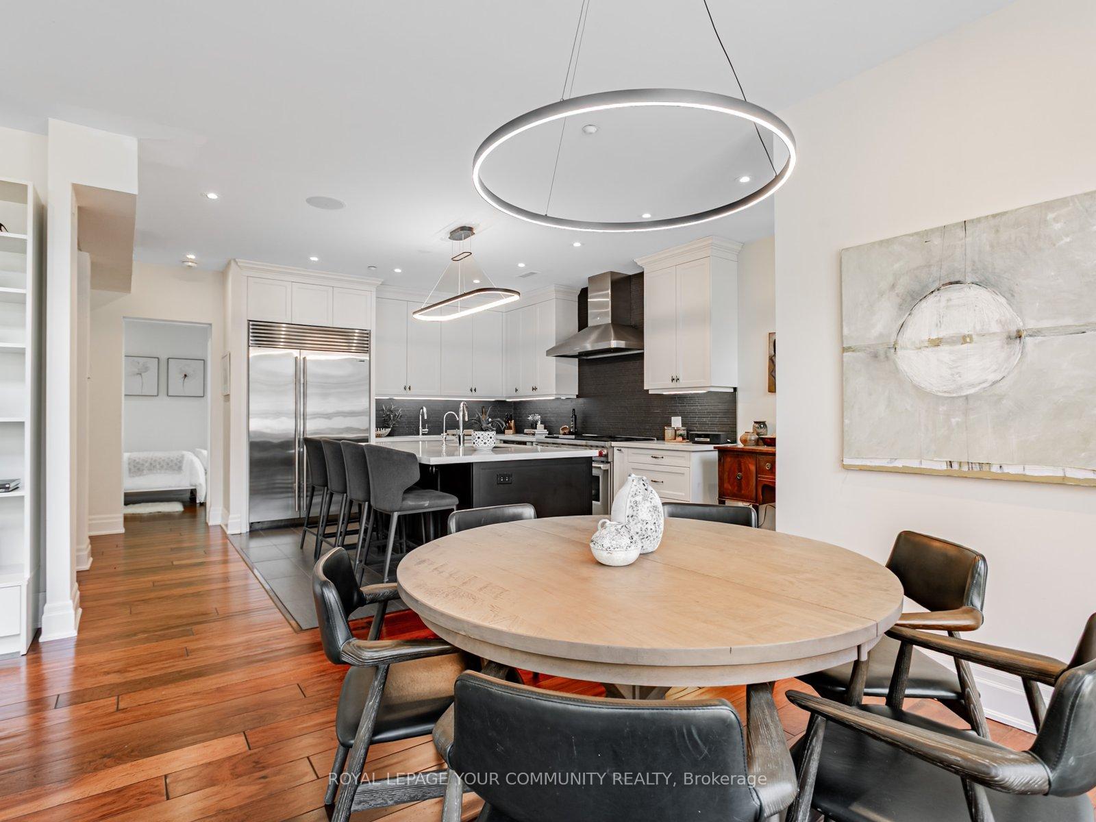 3 Bedrooms Condo at 1 Rainsford, Toronto For sale