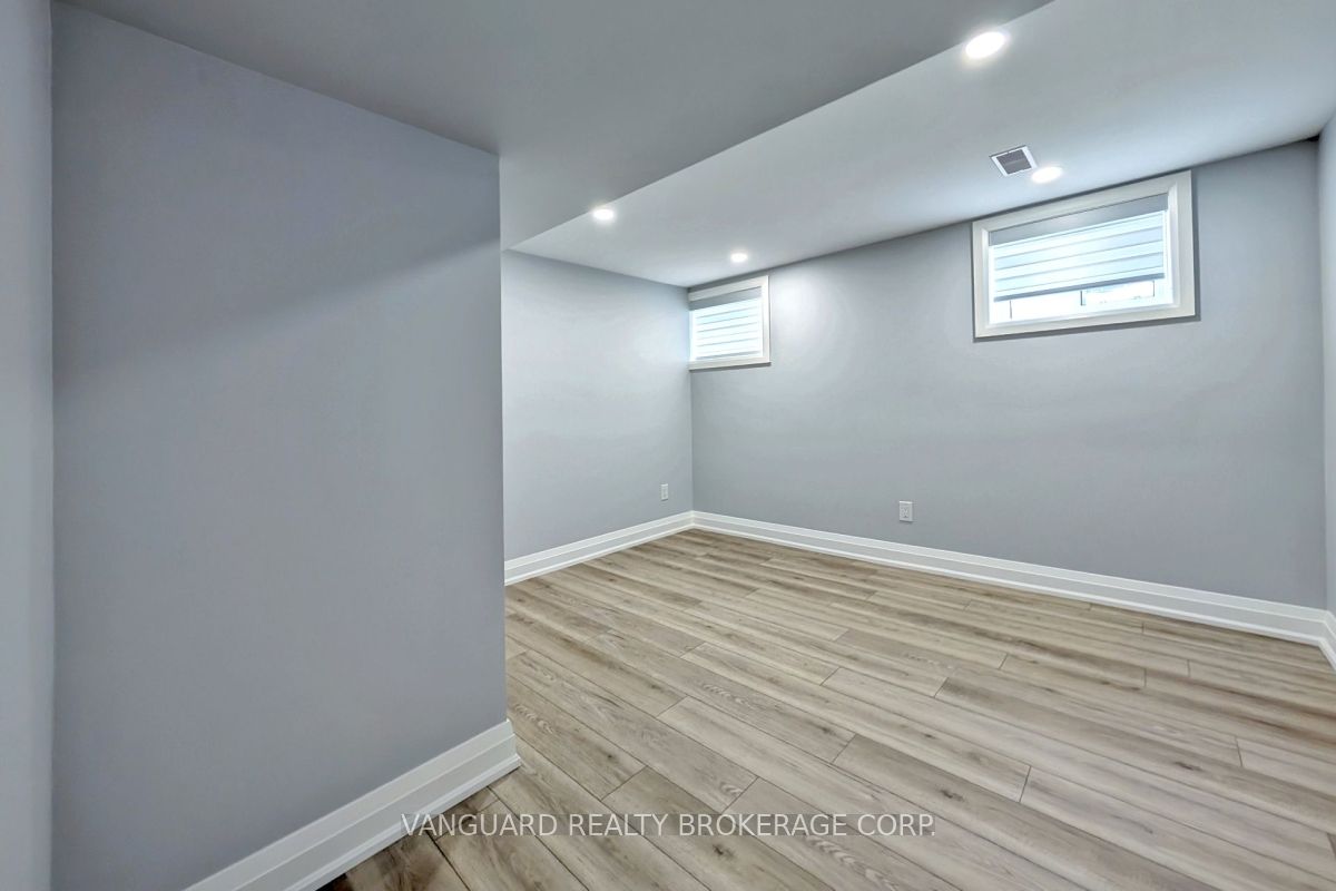 14 Bradfield Avenue