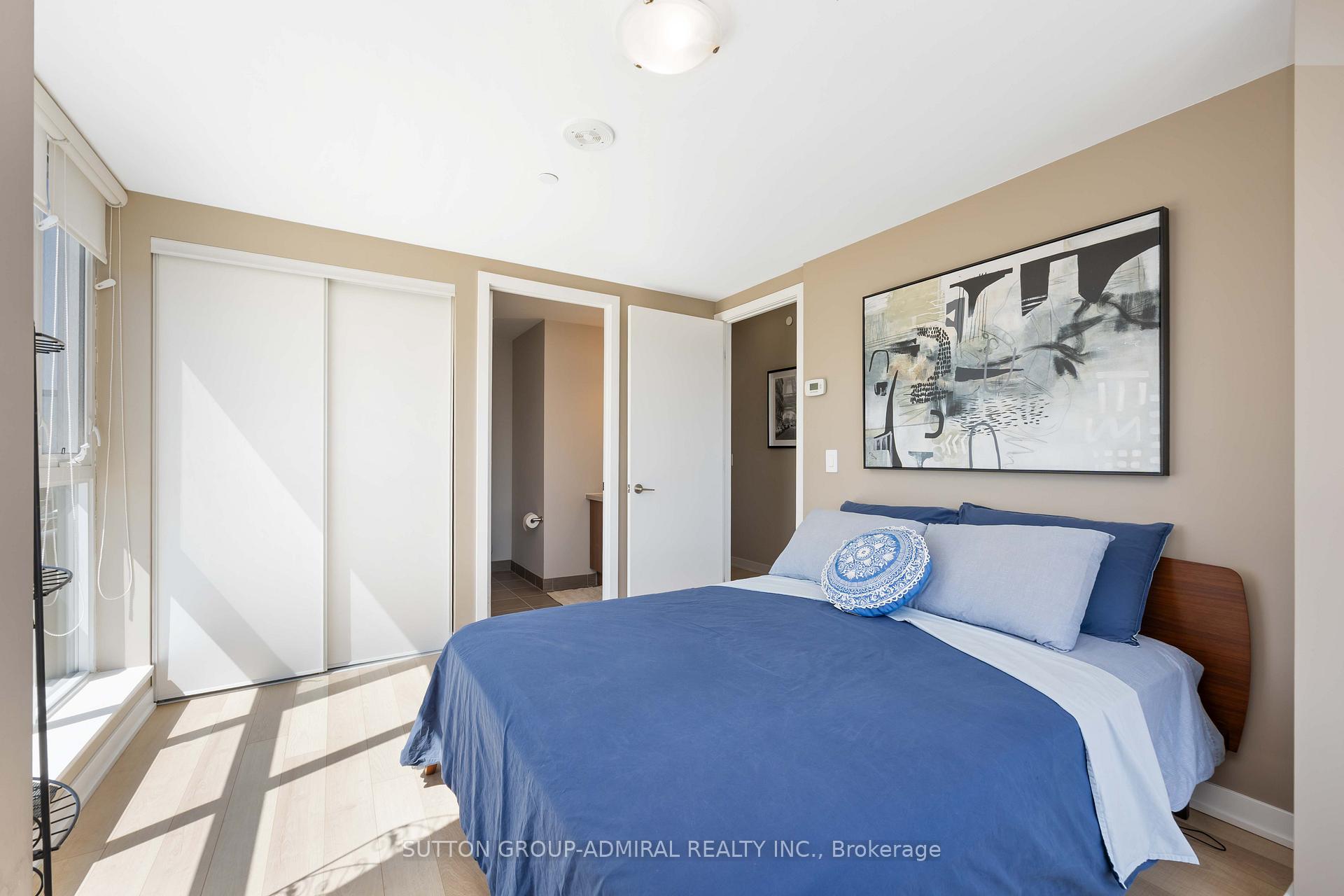 2 Bedrooms Condo at 16 MCADAM, Toronto For sale