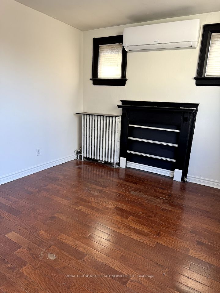 136 Avenue Road