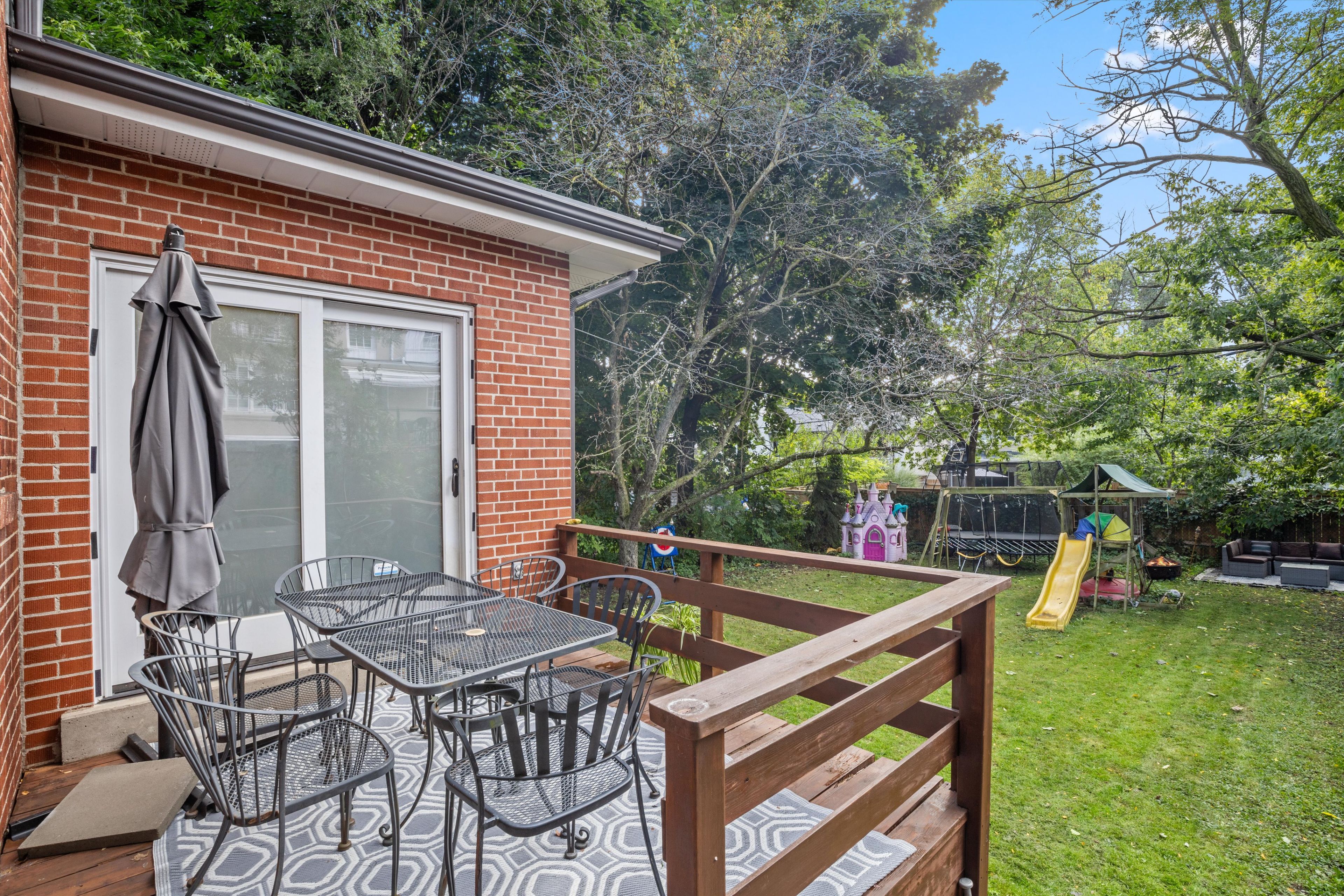 14 Lawnhurst Boulevard
