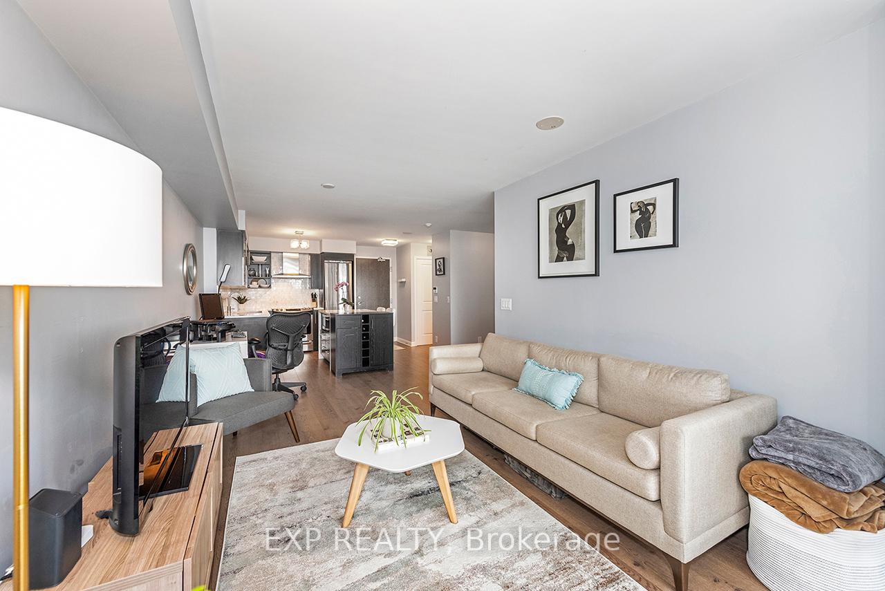 2 Bedrooms Condo at 1 Michael Power, Toronto For sale