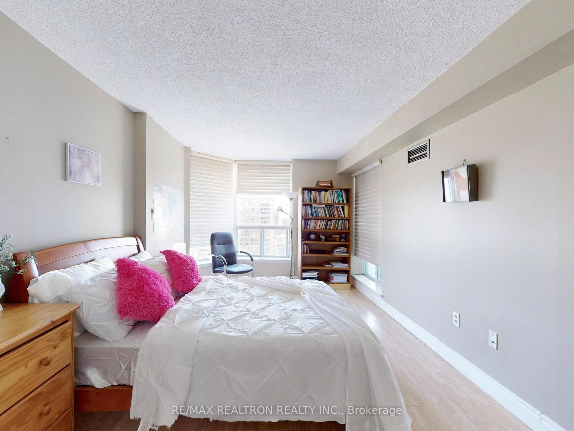 1 Bedroom Condo at 430 McLevin, Toronto For sale