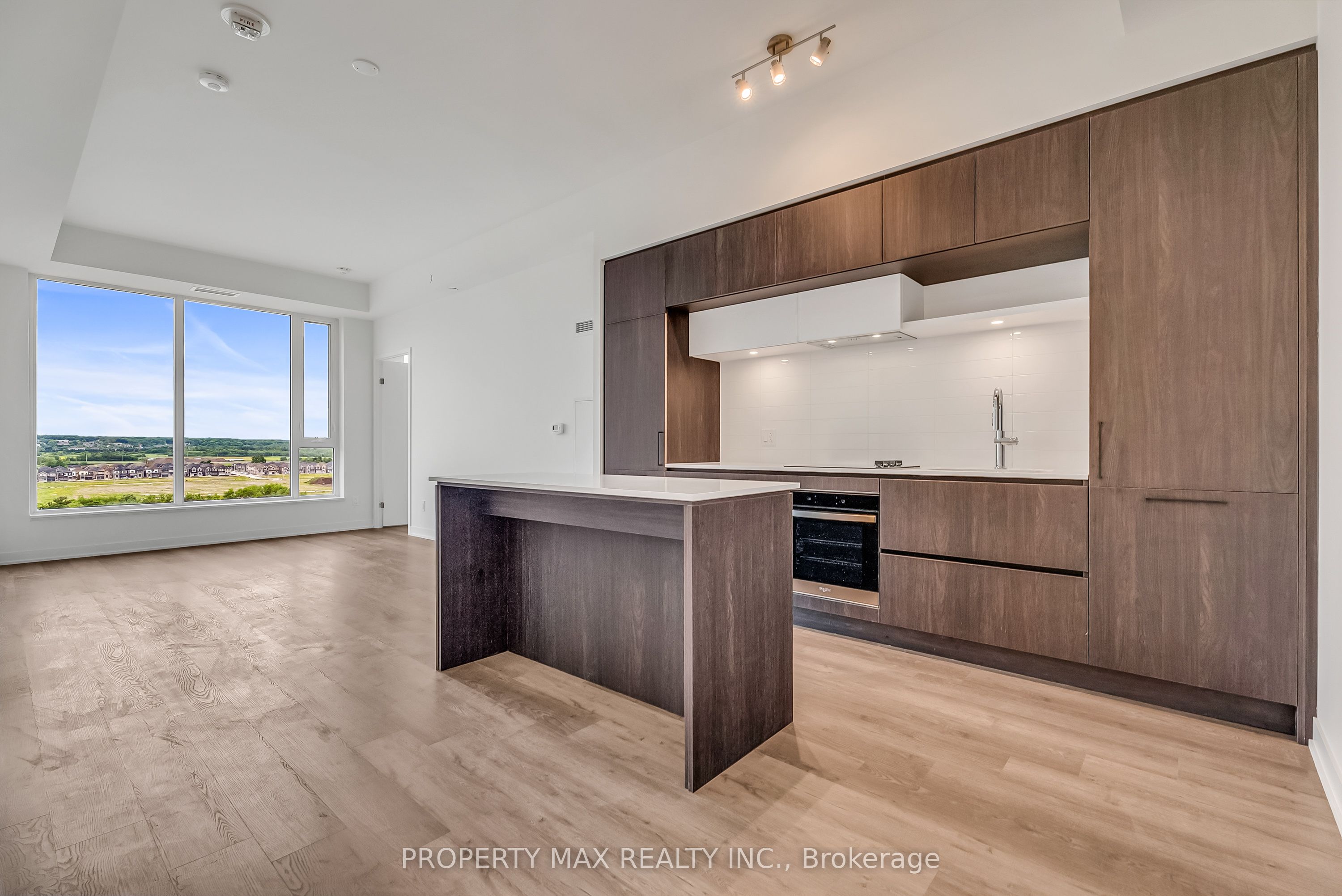 2 David Eyer Road, #1428