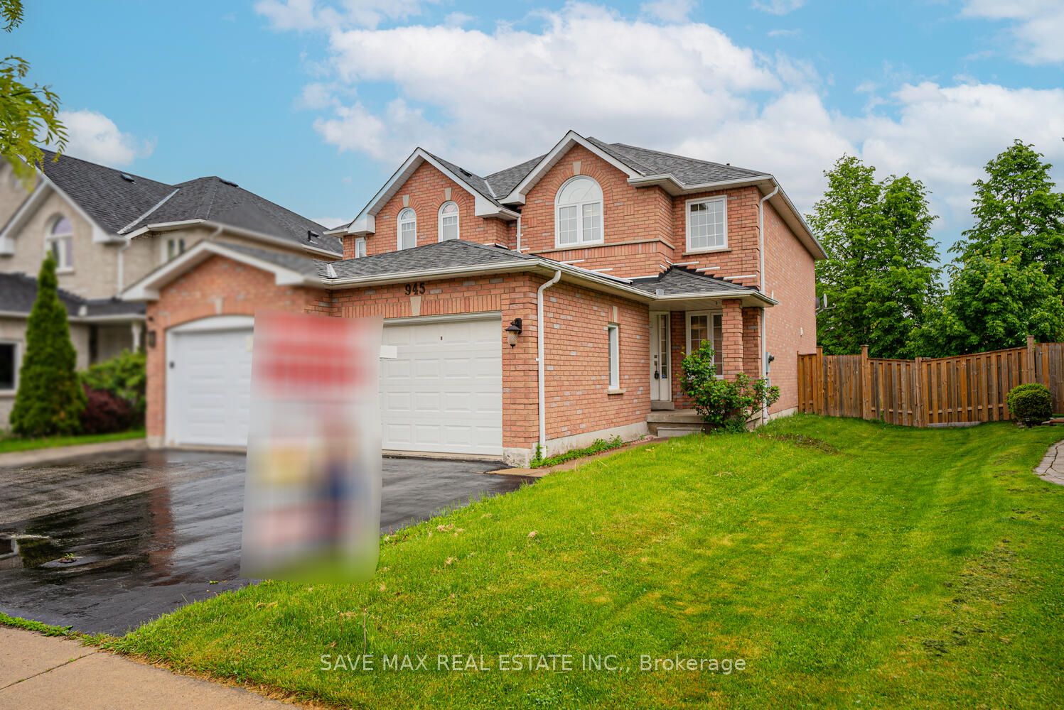 945 AppleCroft Circle