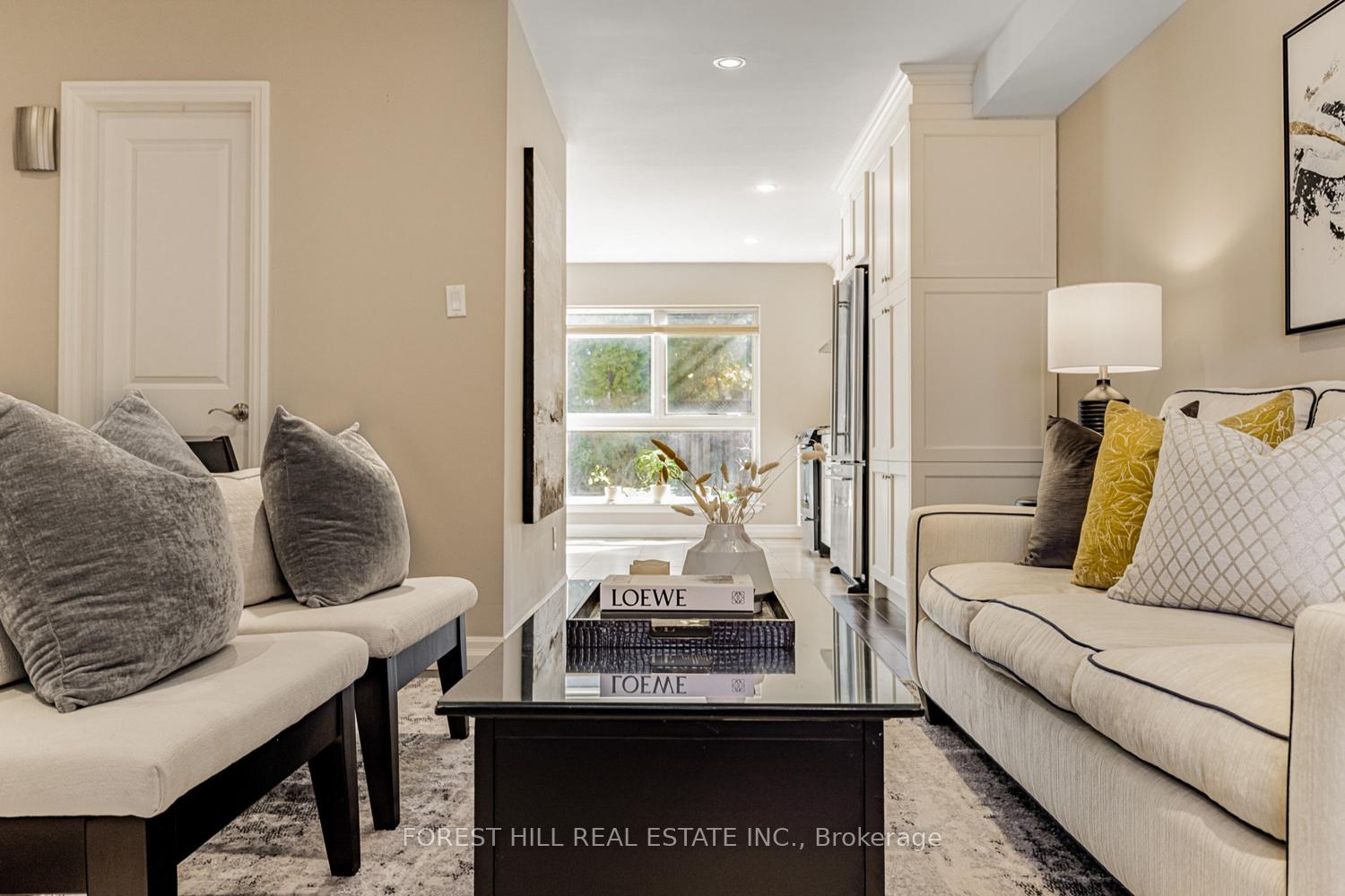 5 Bedrooms Condo at 21 Snowshoe Mill, Toronto For sale