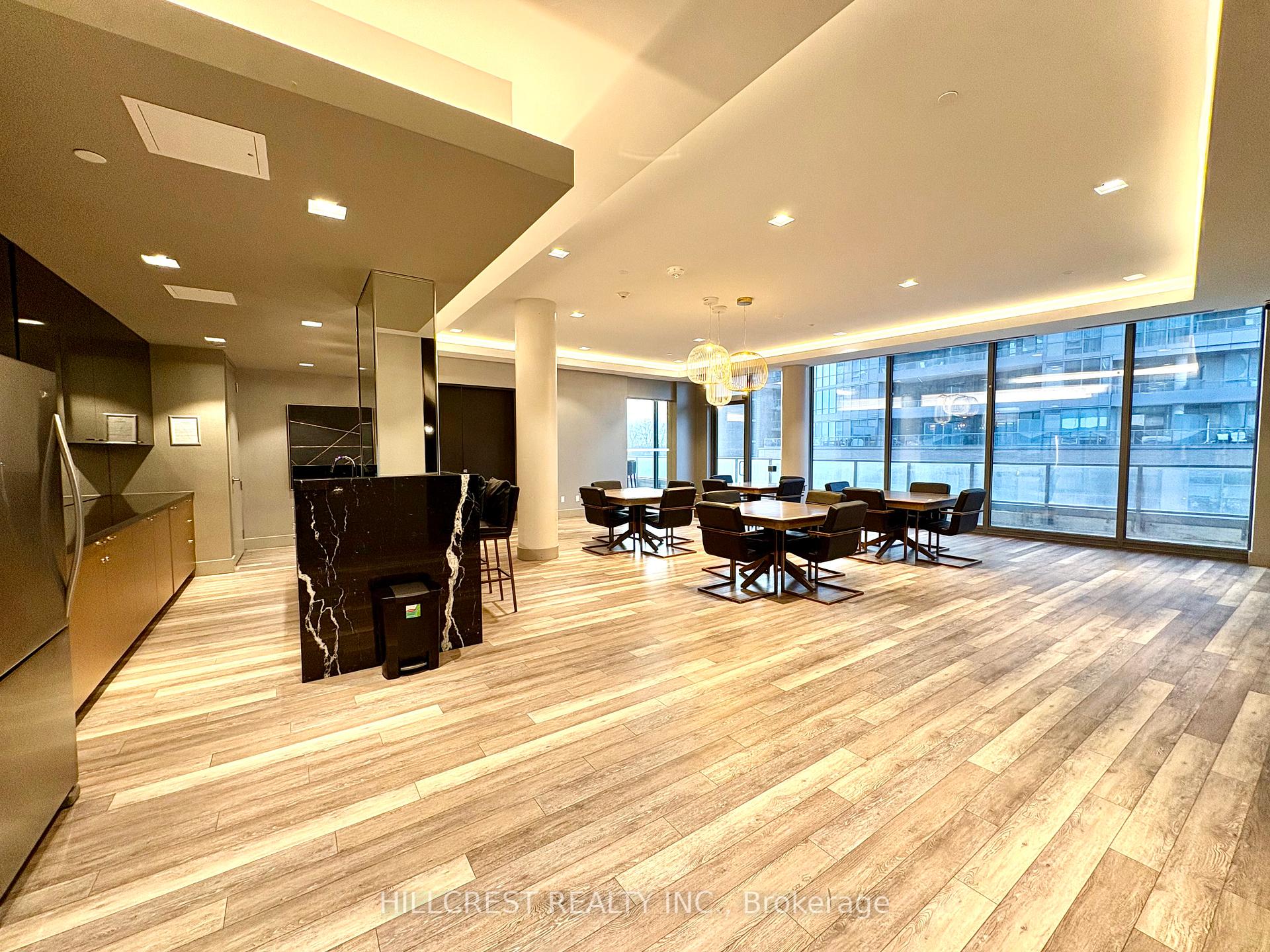 2 Bedrooms Condo at 36 Forest Manor,  Toronto For sale