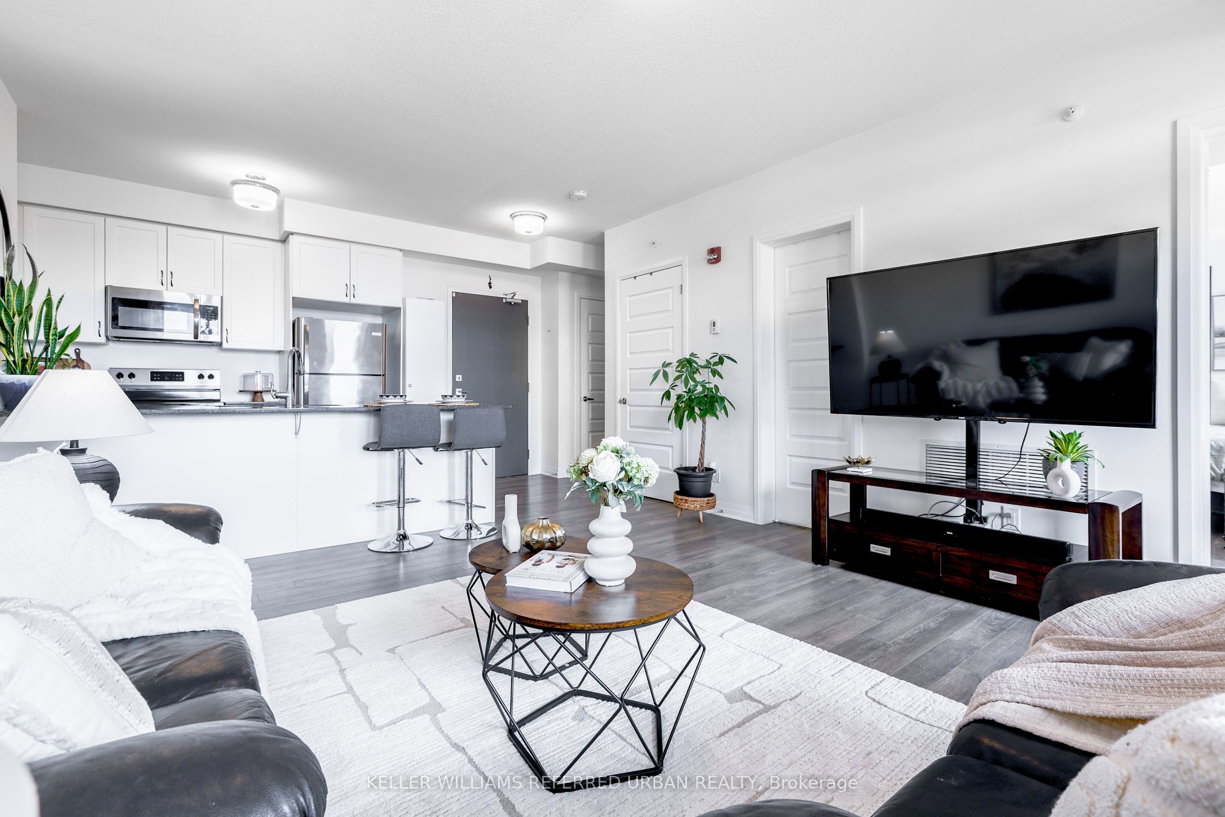 2 Adam Sellers Street, #206