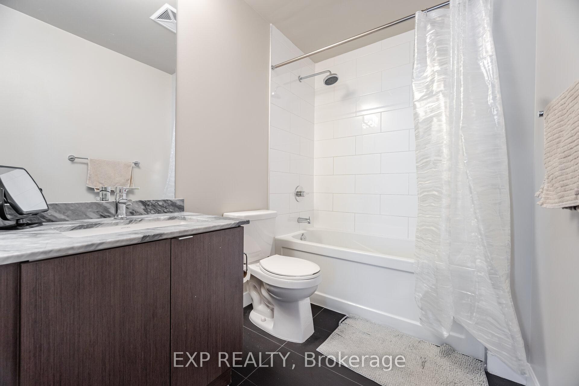 2 Bedrooms Condo at 4055 Parkside Village, Mississauga For sale