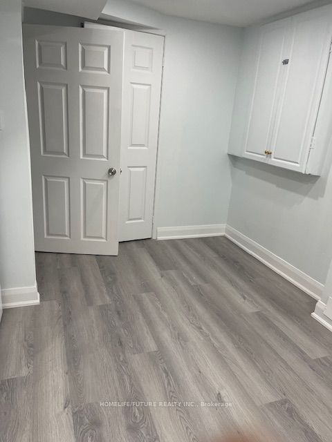 https://trreb-image.ampre.ca/zICA4XyN0_mKKGhPFkqSa9QwgRIcFqSvdjN7h7lngNY/rs:fit:960:960/wm:.5:so:0:50:.4/wmsh:10/wmt:PHNwYW4gZm9yZWdyb3VuZD0nd2hpdGUnIGZvbnQ9JzY4Jz5IT01FTElGRS9GVVRVUkUgUkVBTFRZIElOQy4sIEJyb2tlcmFnZTwvc3Bhbj4/L3RycmViL2xpc3RpbmdzLzQwLzc4LzI3LzMzL3AvYWNlOGU4MjAtODcxNi00OWM4LWEzYmYtYjRmZTY2ODU4YmMwLmpwZw.jpg