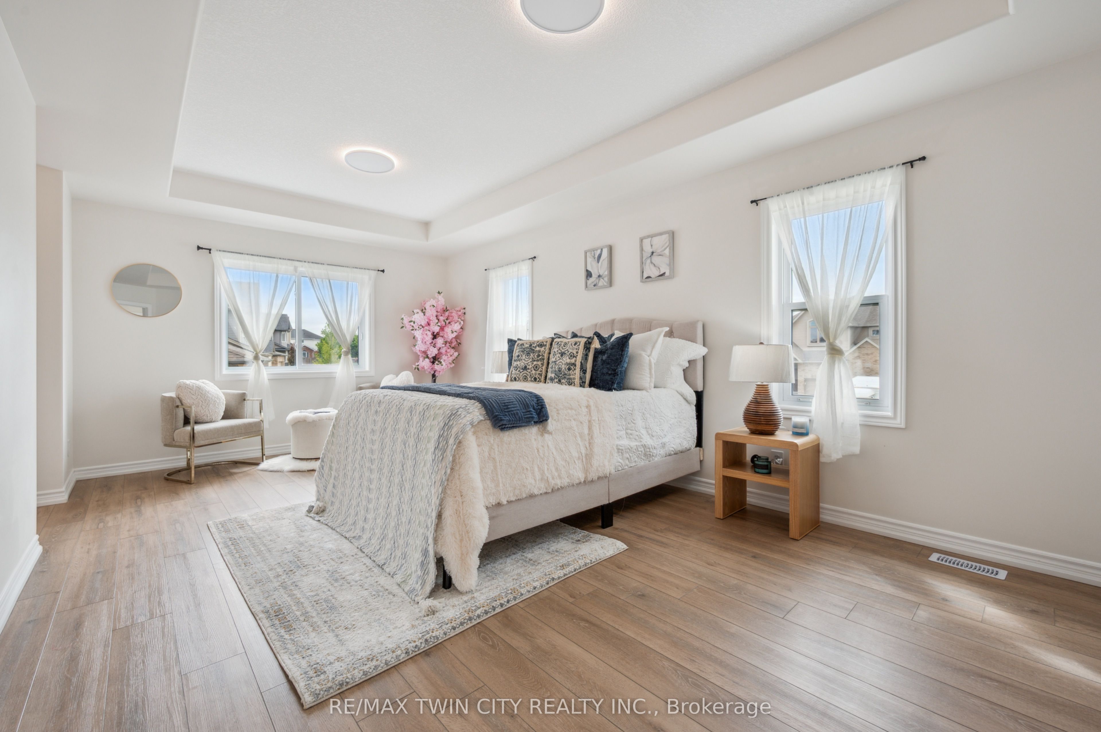 450 Applegate Court