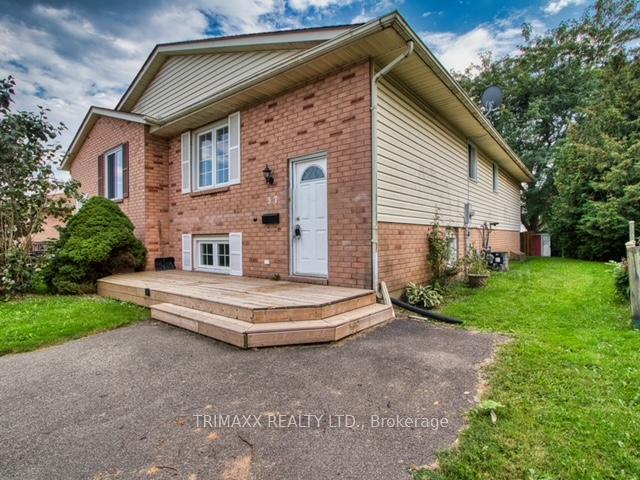 37 Briarsdale Crescent, Welland, ON L3C 6S8