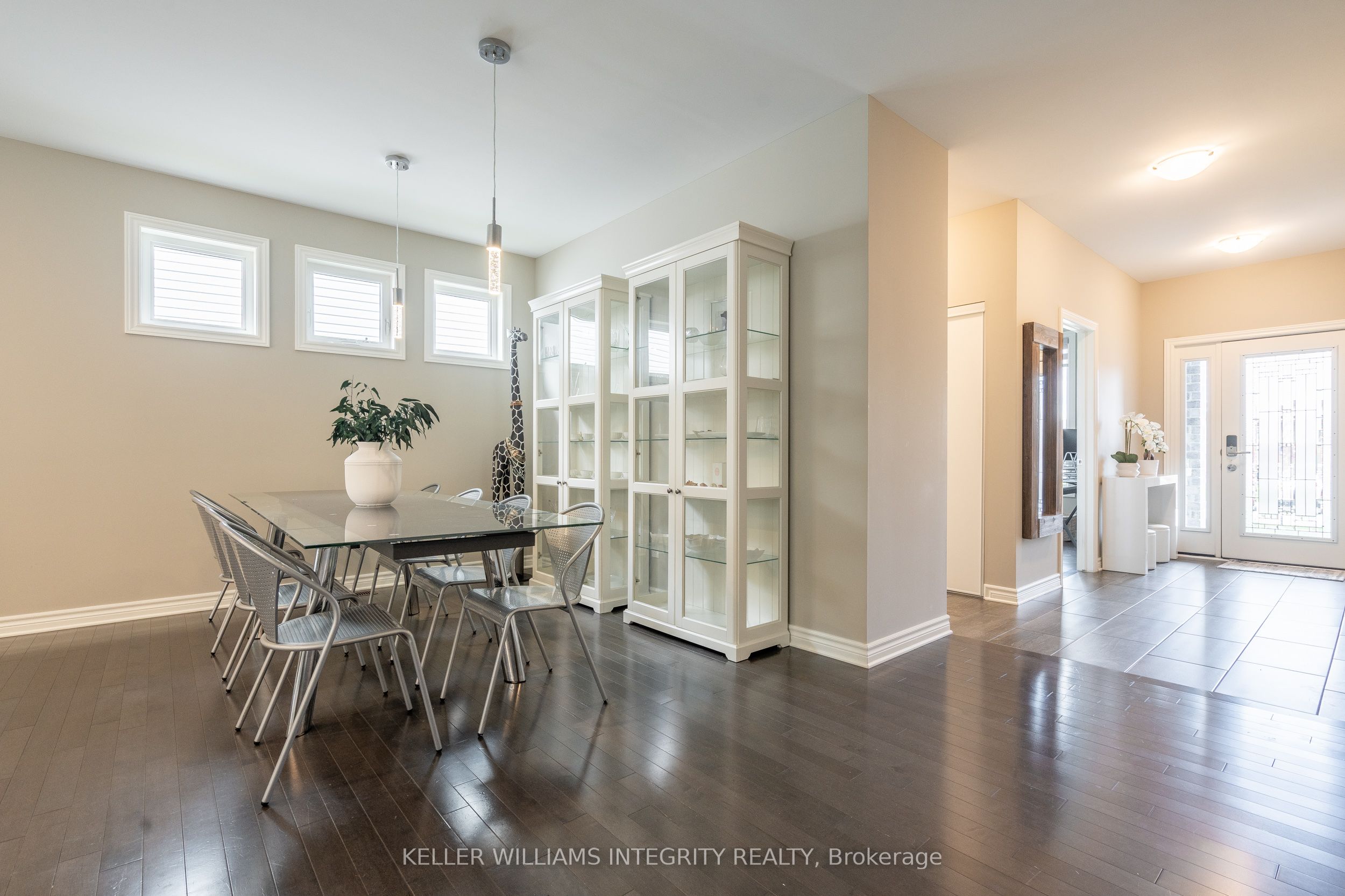 1126 Beckett Crescent