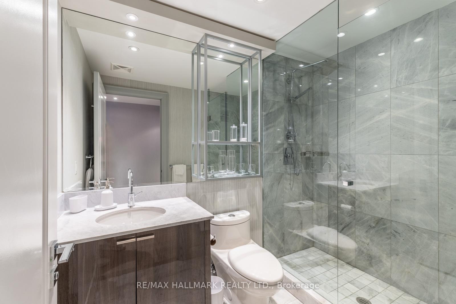 1 Bedroom Condo at 88 Davenport, Toronto For sale
