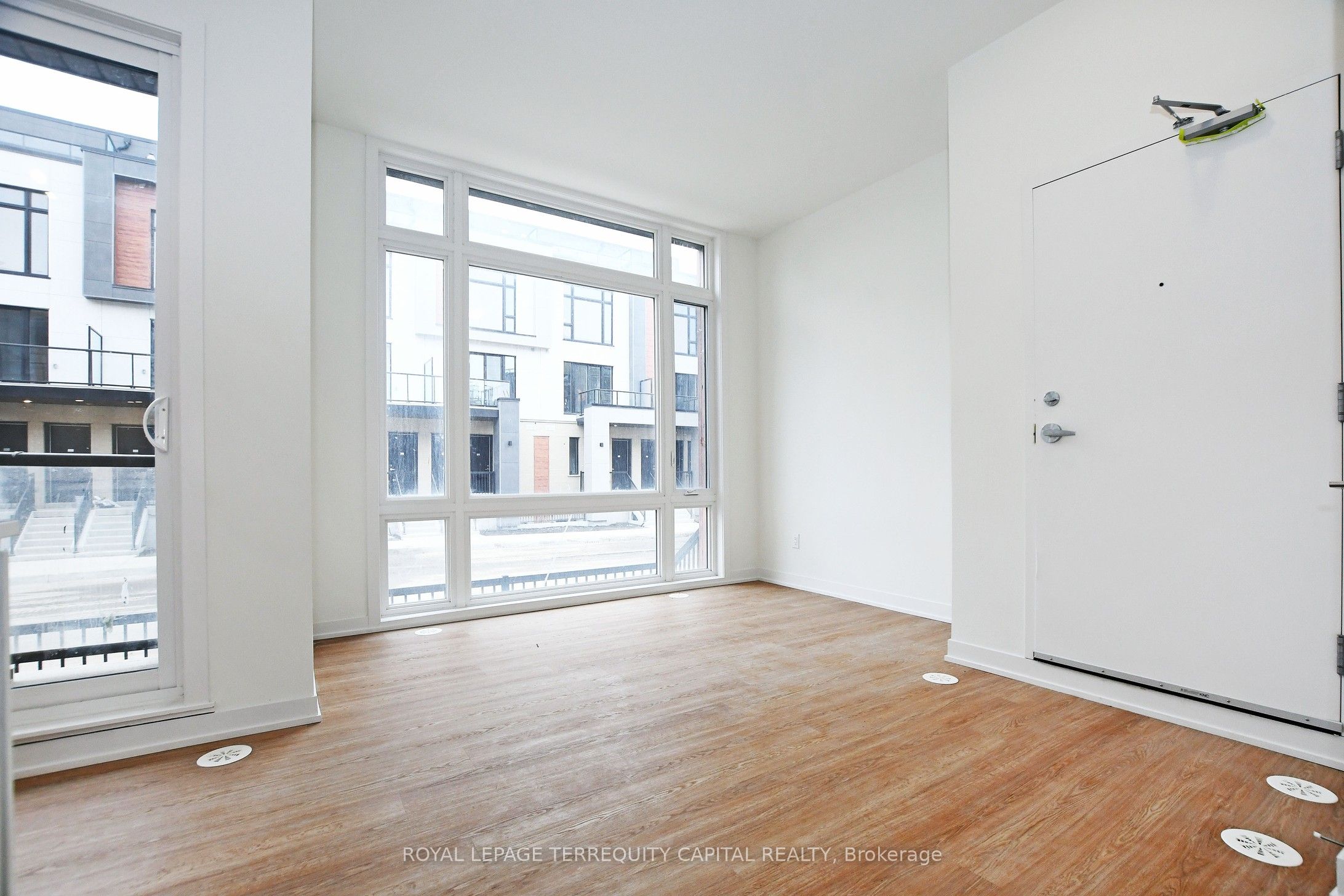 8 Steckley House Lane, #Th 217