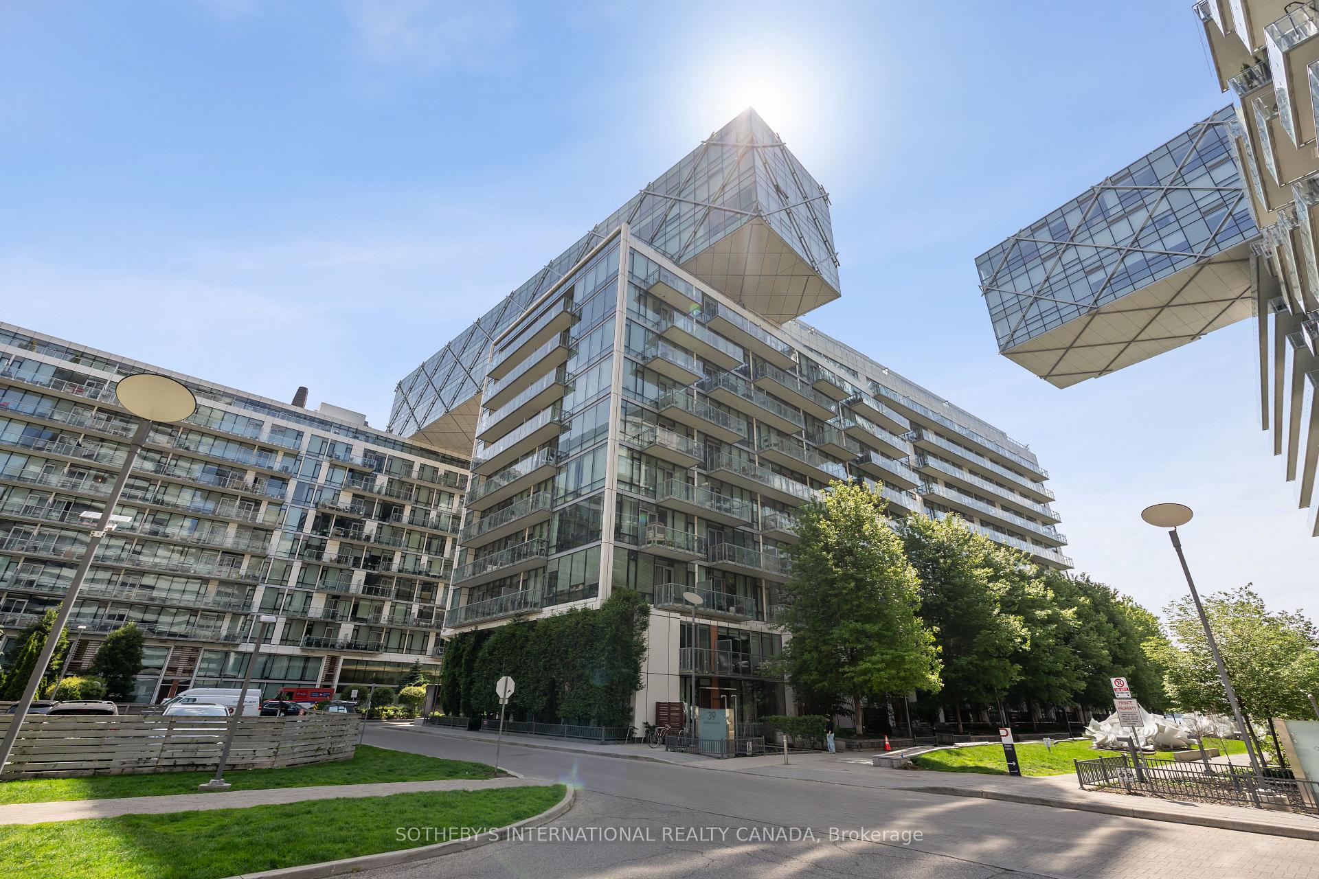 3 Bedrooms Condo at 39 Queens, Toronto For sale