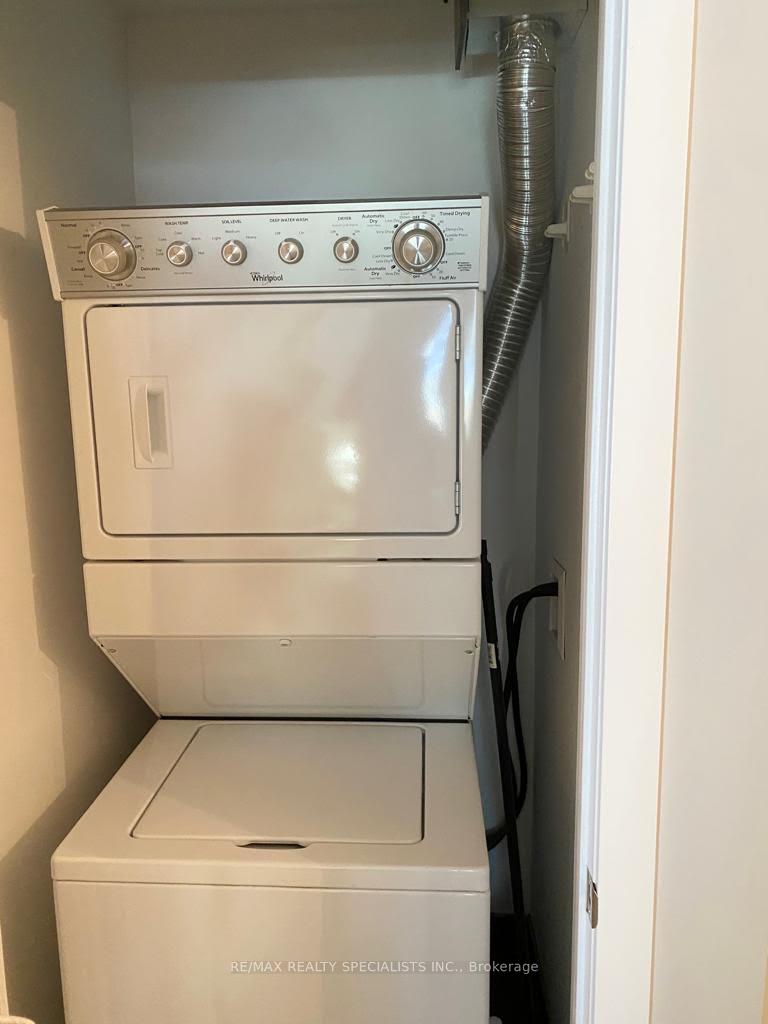 1 Bedroom Condo at 35 Southshore,  Hamilton For sale