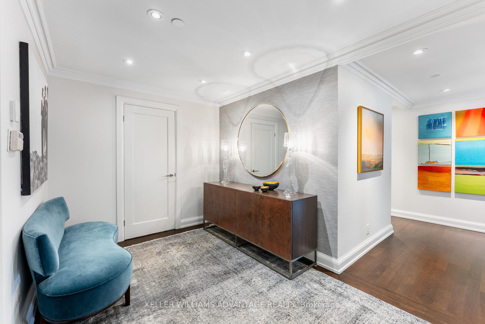 5 Bedrooms Condo at 211 Queens, Toronto For sale