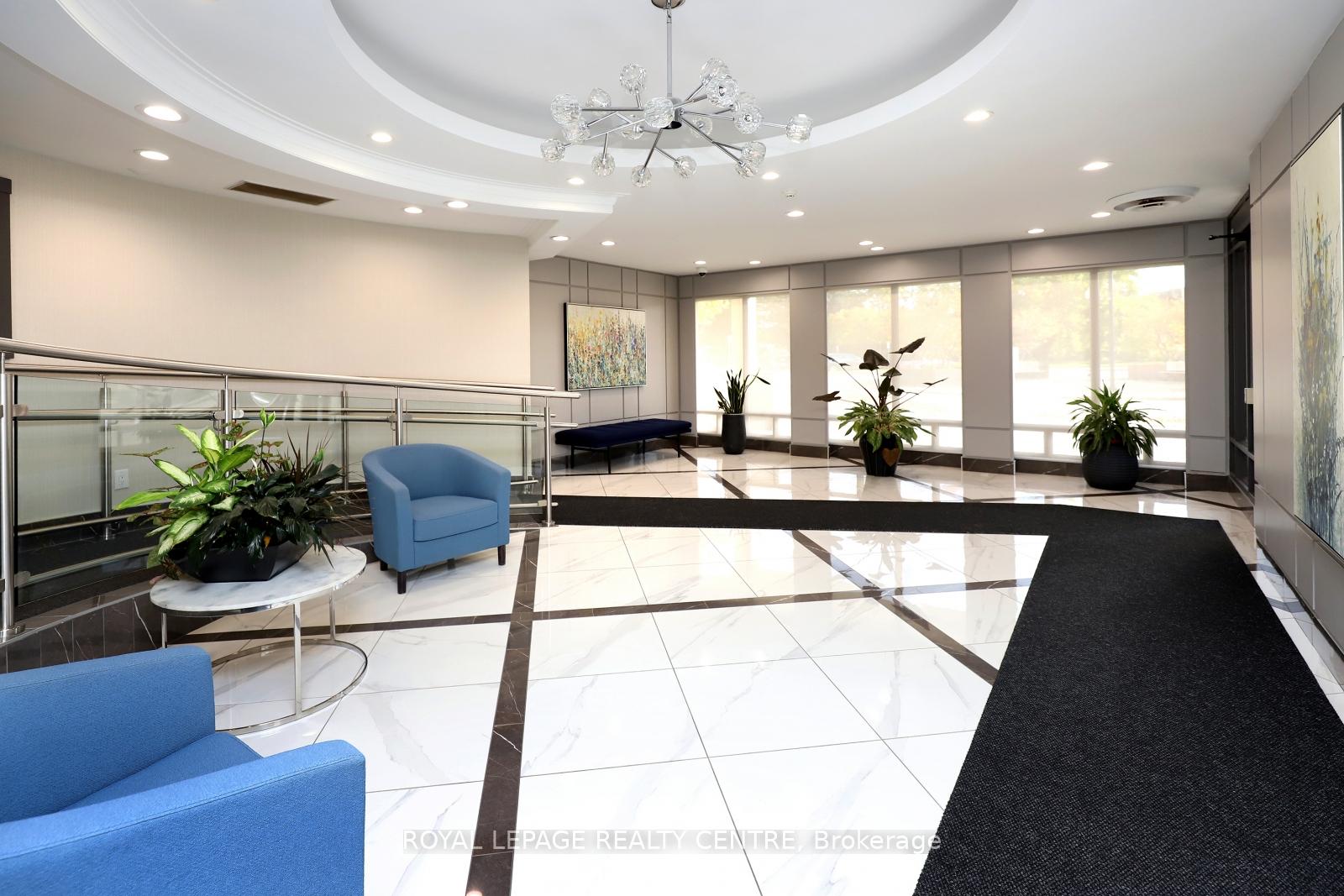 2 Bedrooms Condo at 1001 Cedarglen, Mississauga For sale