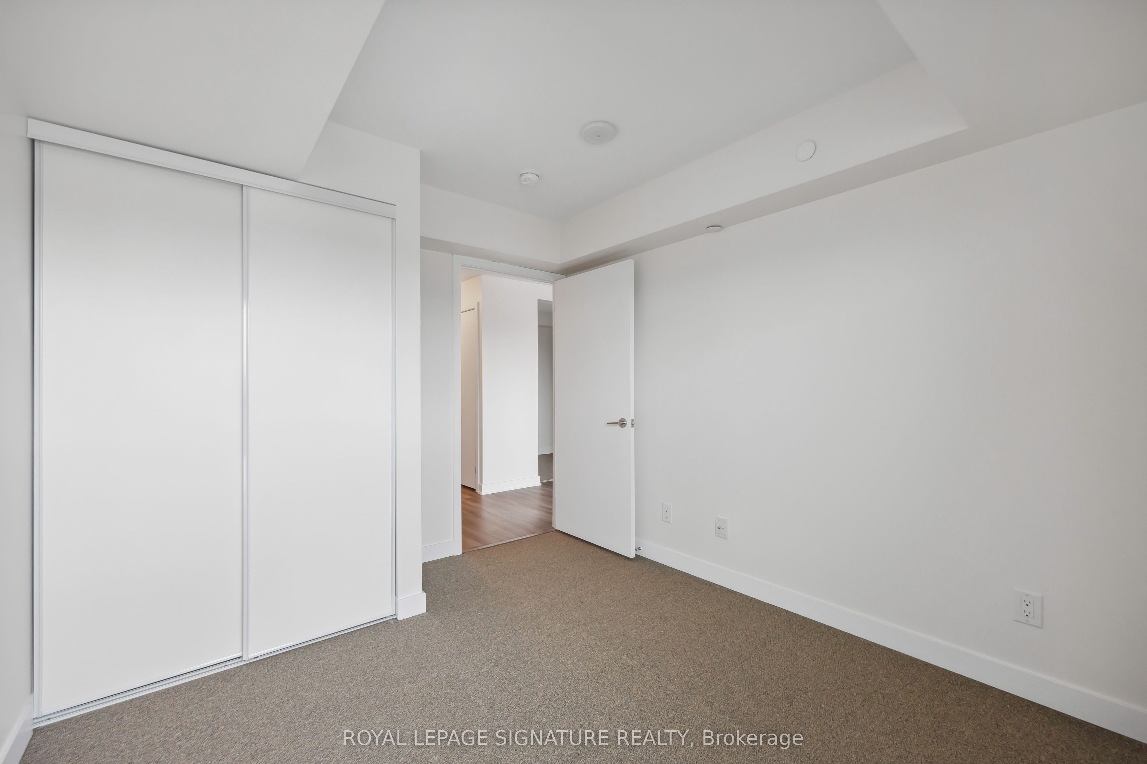 160 Flemington Road, #906