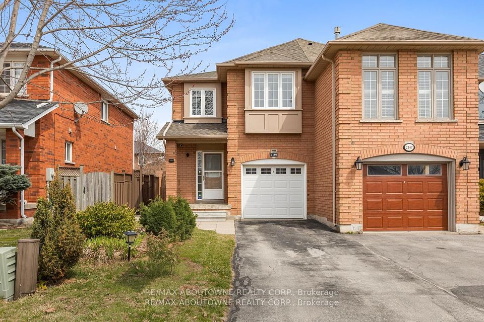 2149 Shorncliffe Boulevard, Oakville, ON L6M 3W7