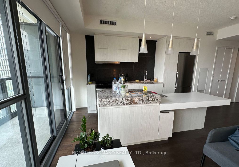 101 Charles Street E, #2809