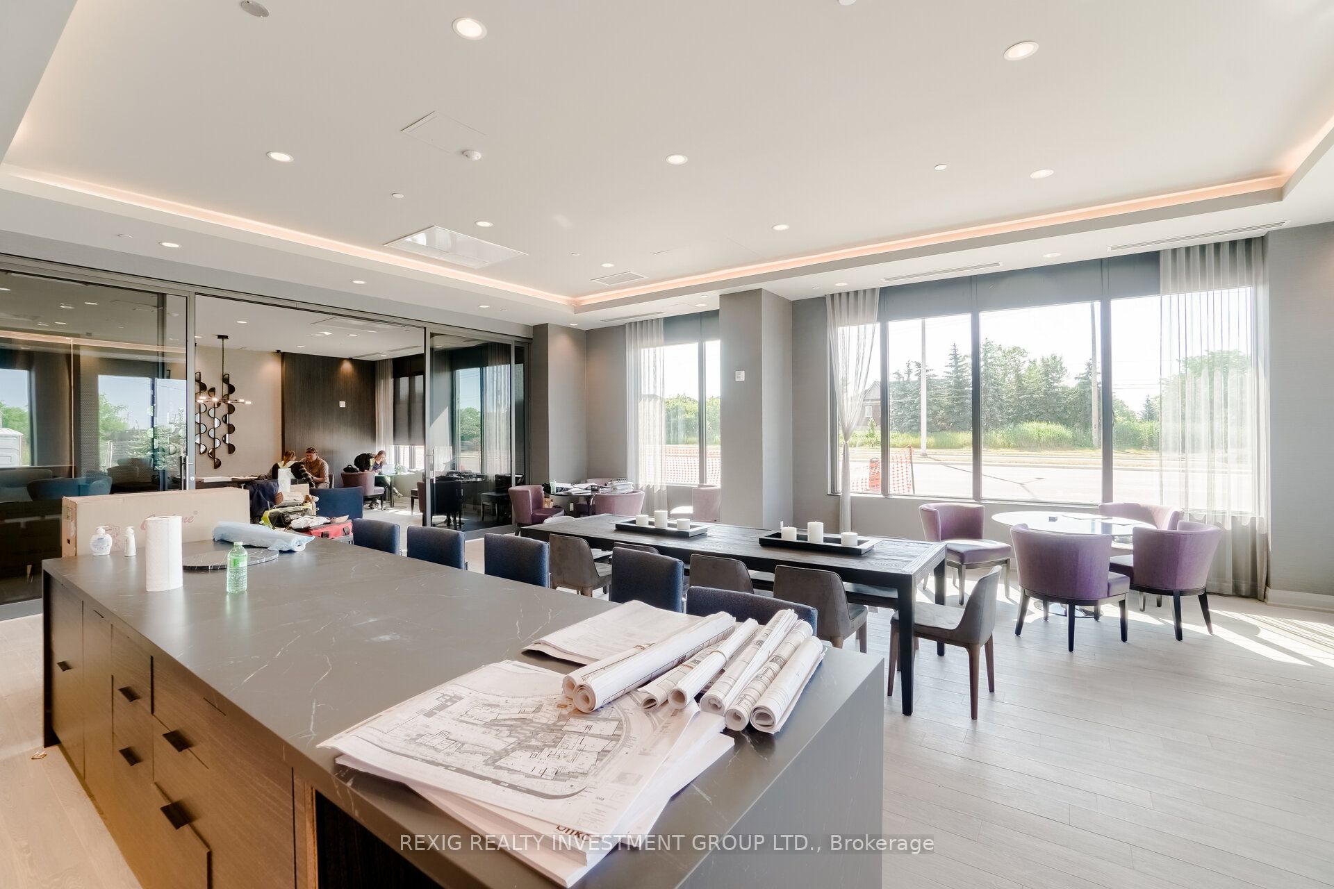95 DUNDAS Street W, #613
