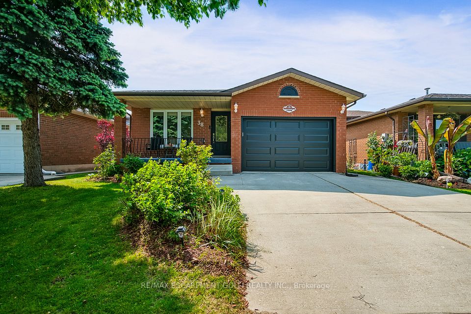 38 Pinewoods