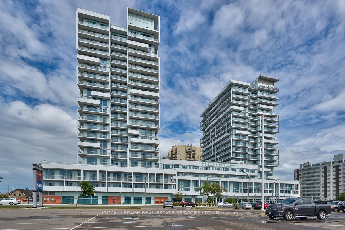 2 Bedrooms Condo at 65 Speers,  Oakville For sale