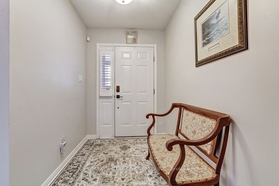 20 STEEPLECHASE Court, St. Thomas, ON N5R 6H5