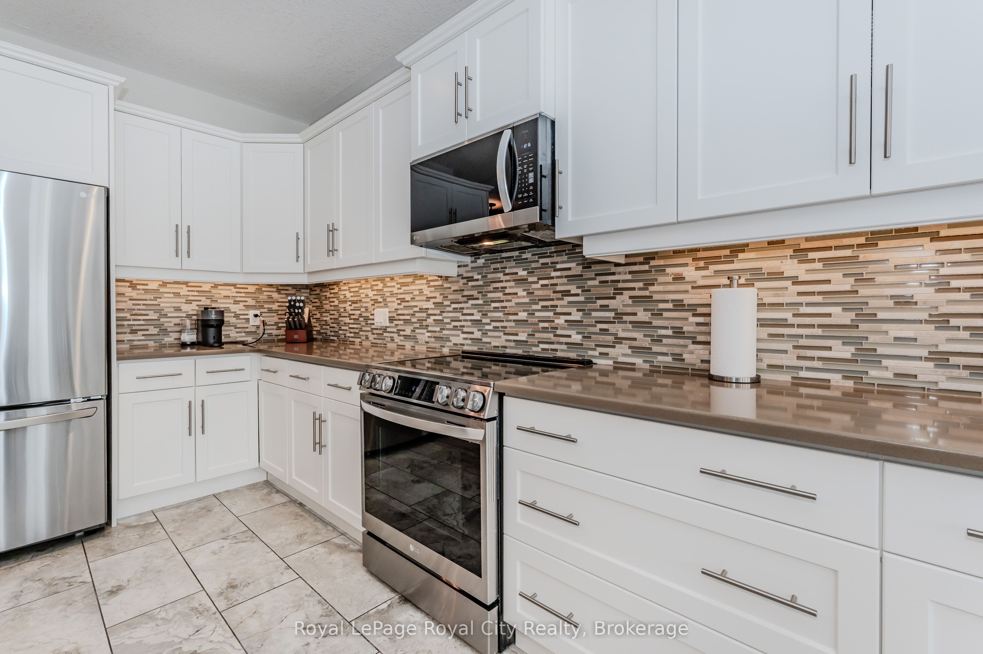 213 Tremaine Crescent