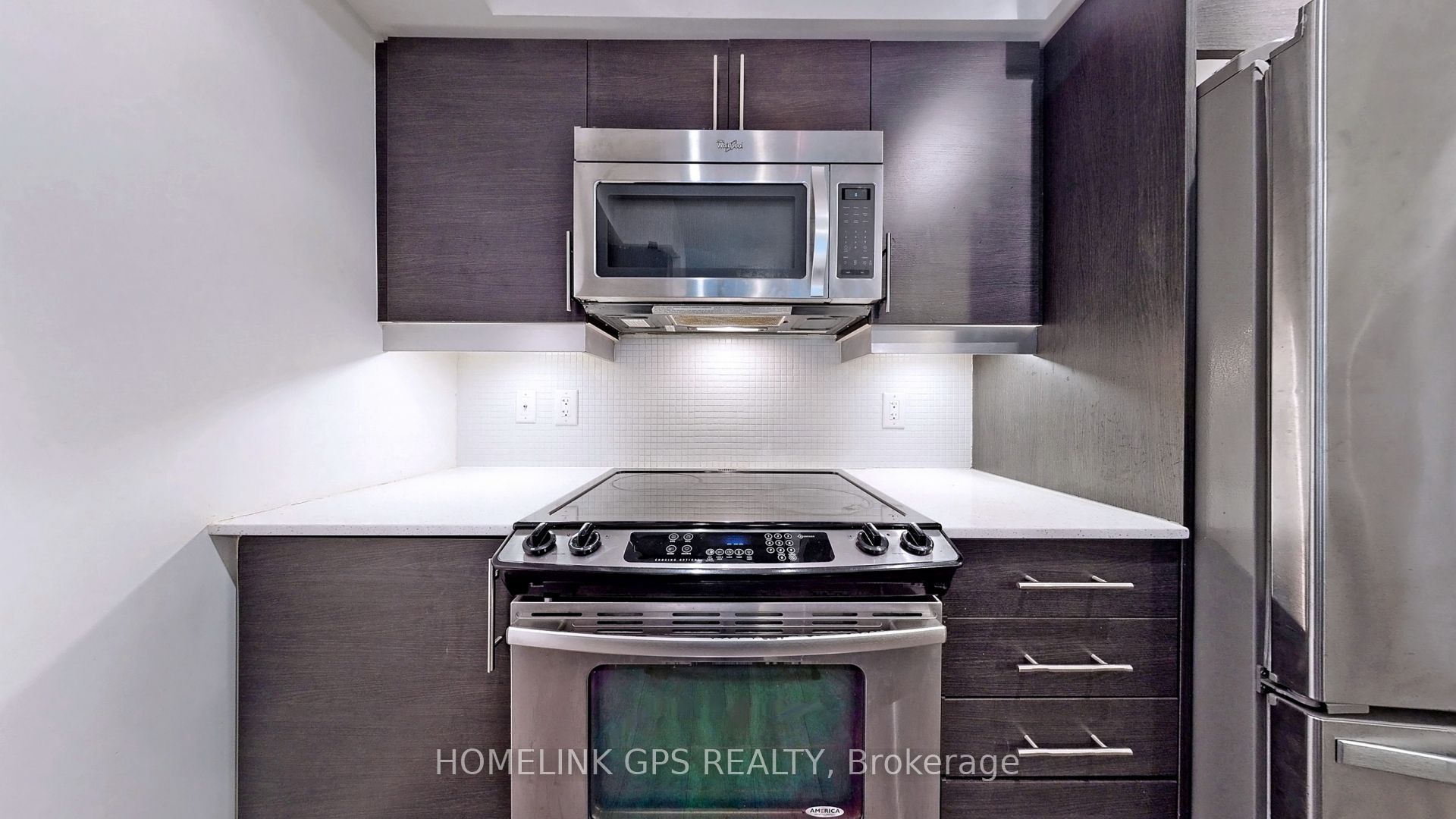 35 Bastion Street, #1814