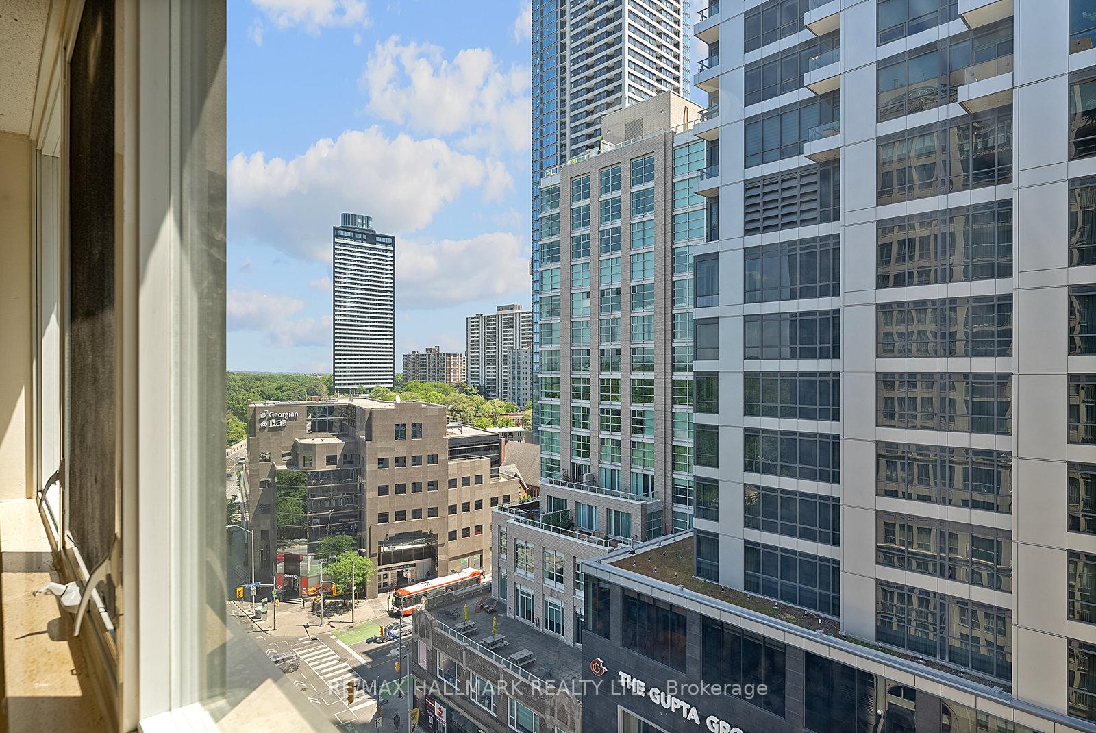 3 Bedrooms Condo at 360 Bloor, Toronto For sale