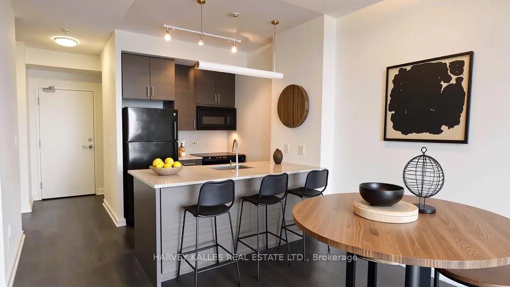 2 Bedrooms Condo at 70 Forest Manor,  Toronto For sale