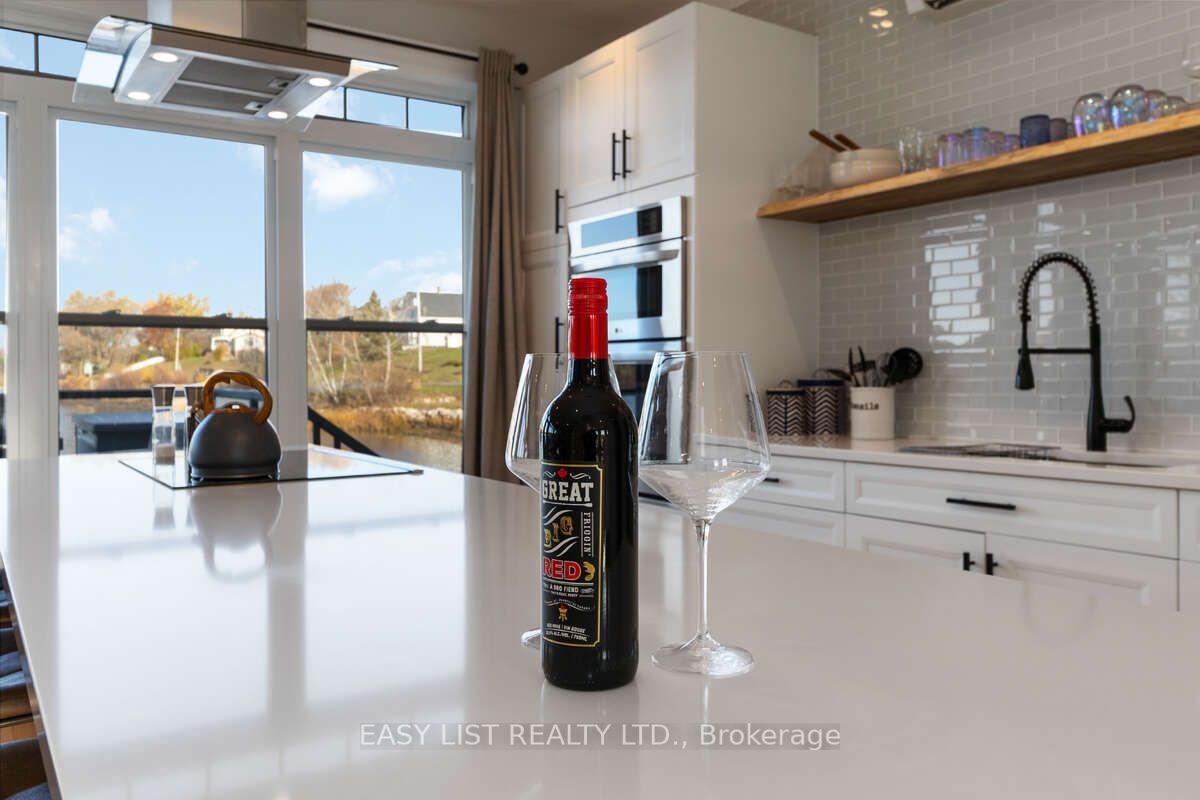 693 Mason Beach Road, #3