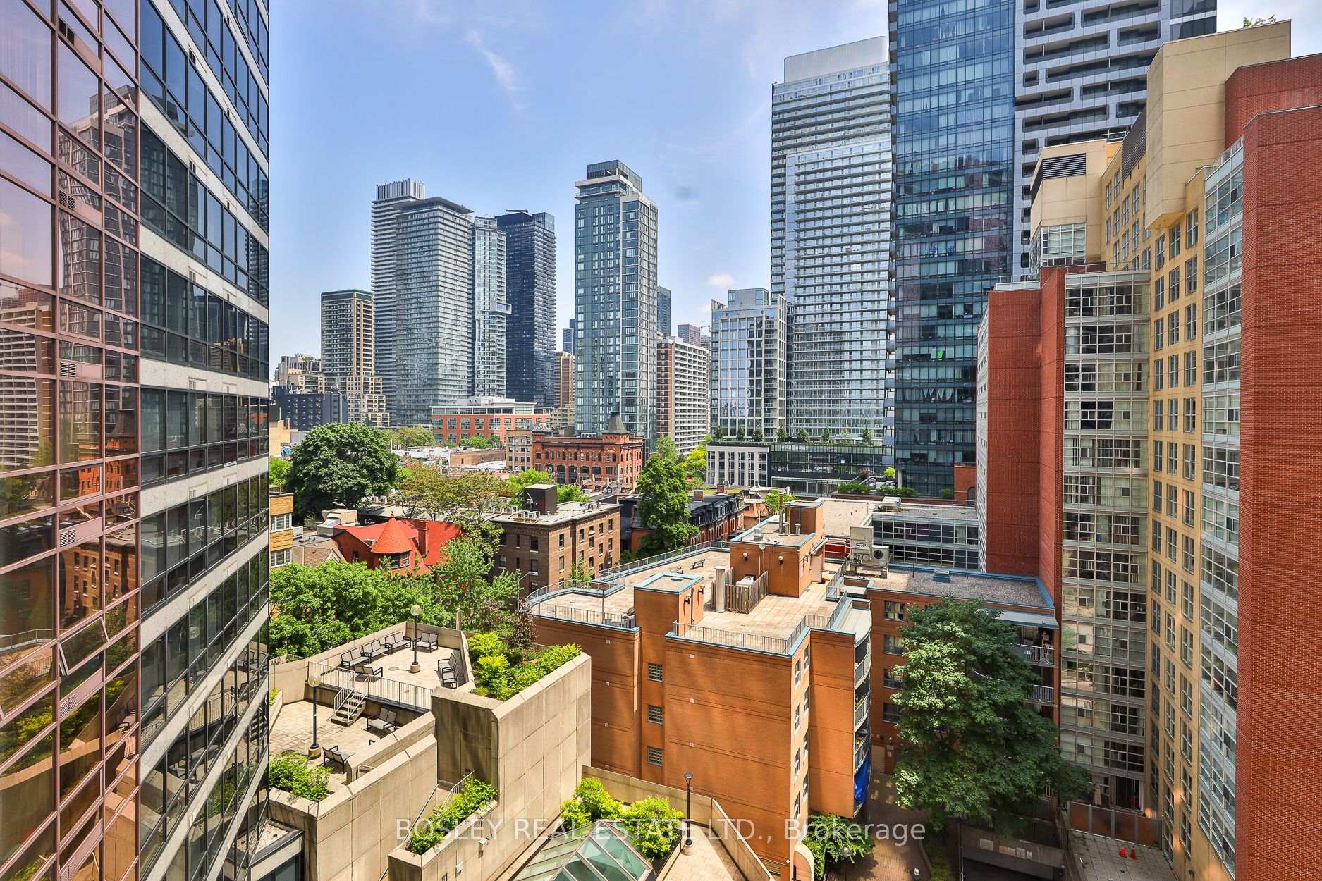 2 Bedrooms Condo at 1001 Bay, Toronto For sale