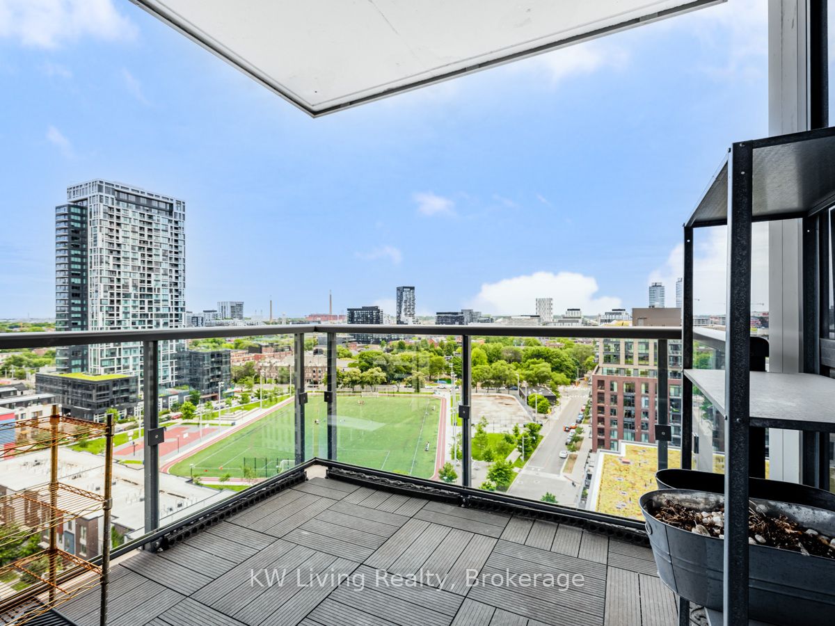 170 Sumach Street, #1402